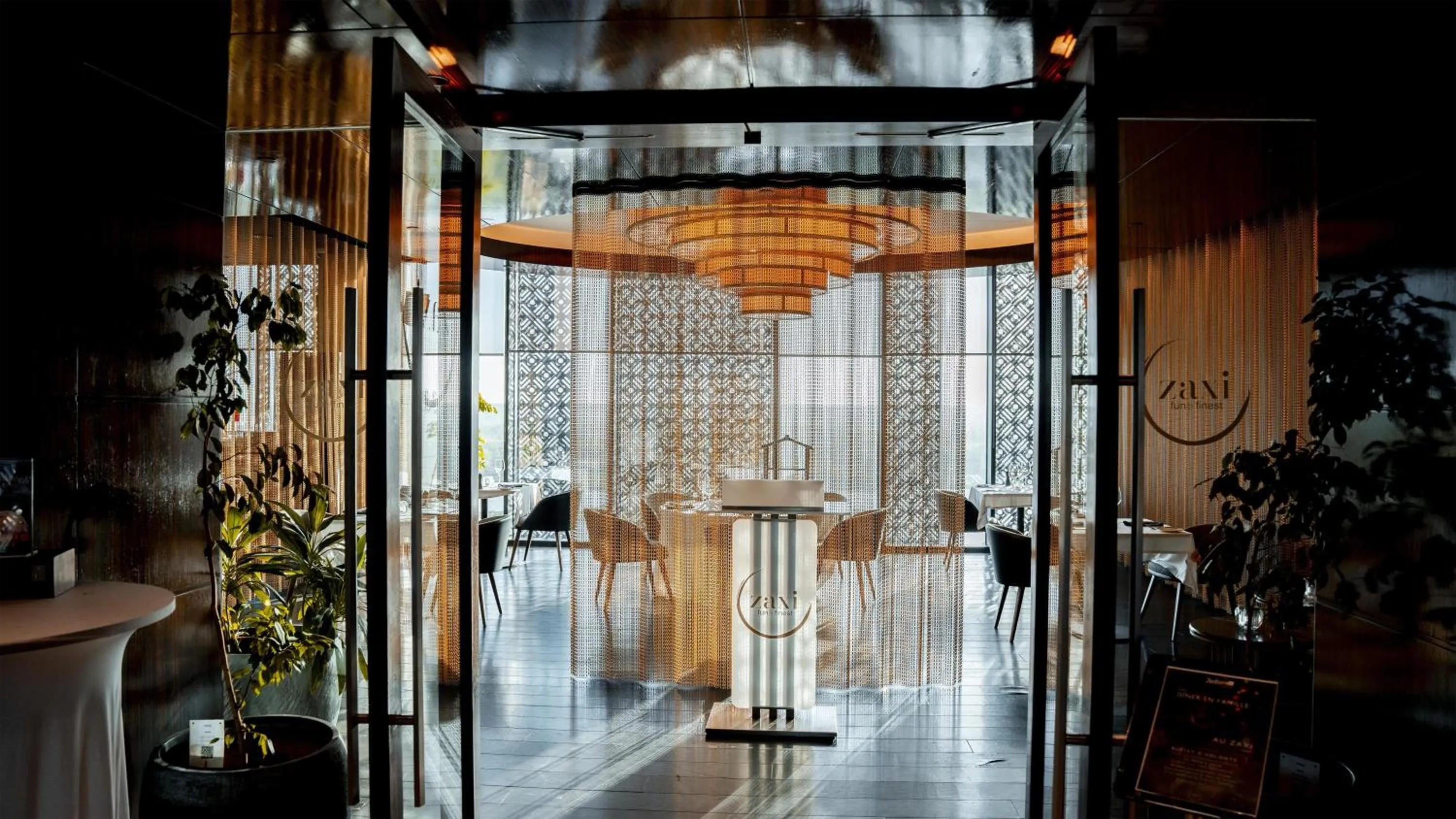 Restaurant/places to eat in Radisson Blu Hotel & Conference Center, Niamey