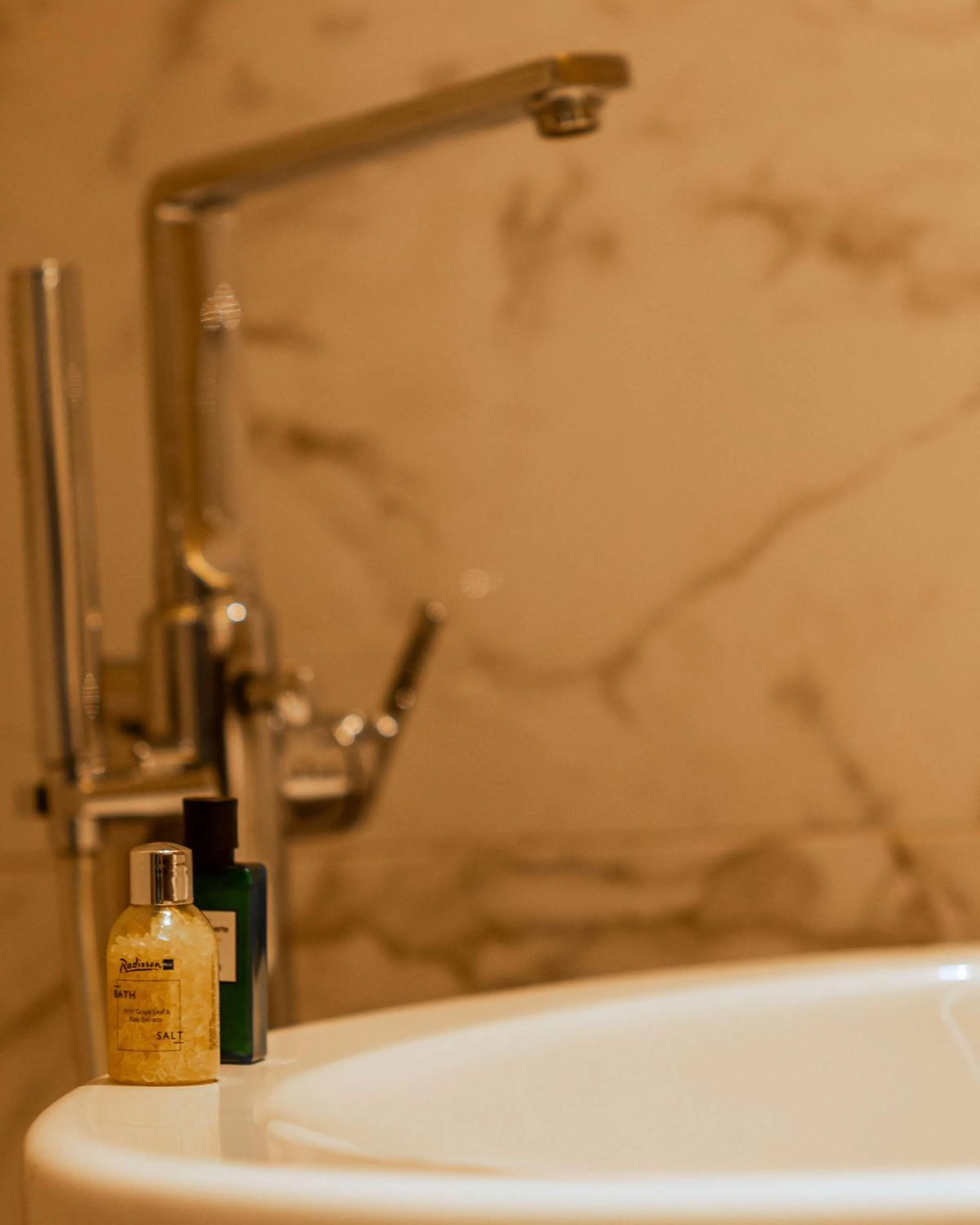 Bathroom in Radisson Blu Hotel & Conference Center, Niamey