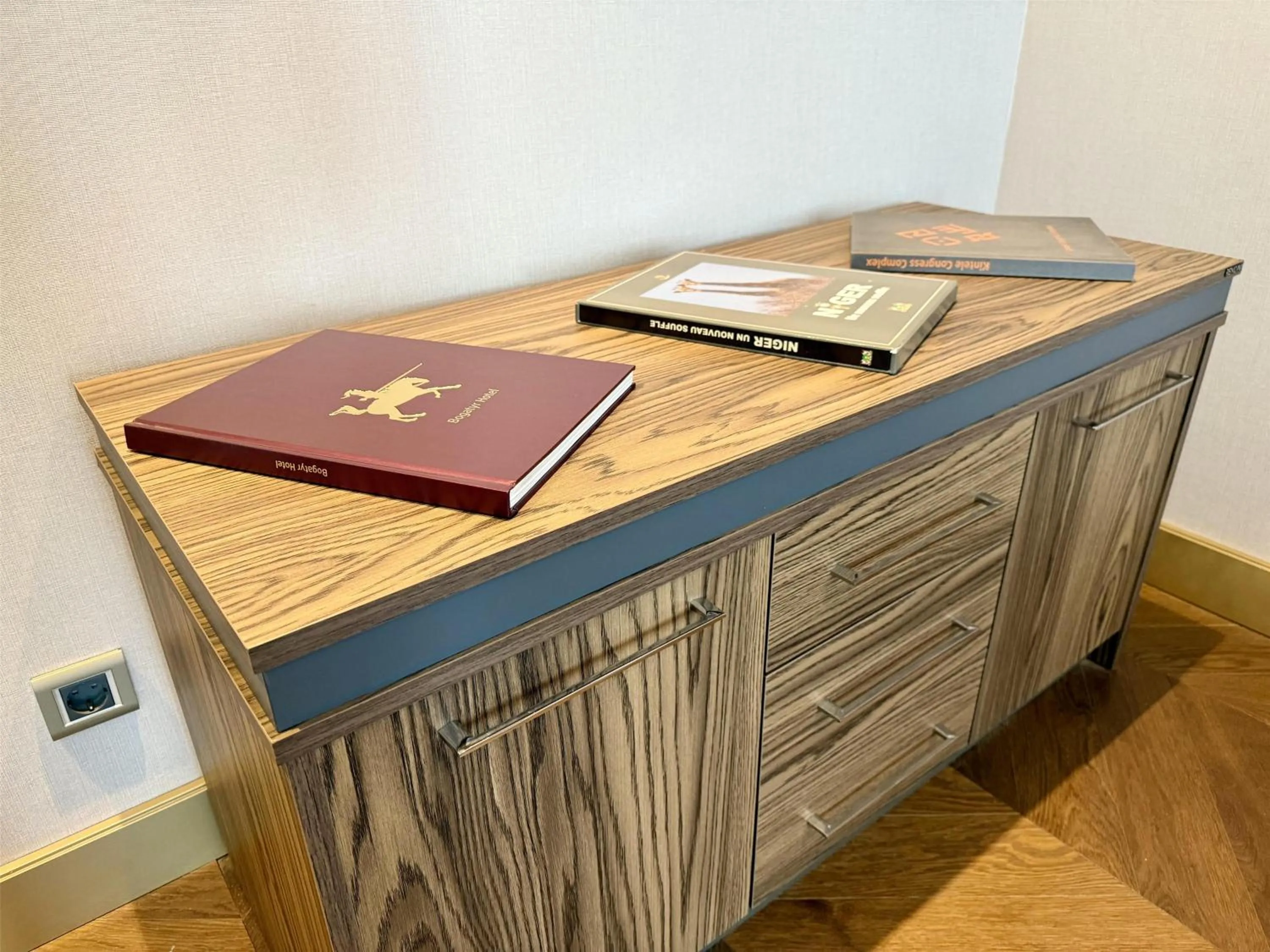 Photo of the whole room in Radisson Blu Hotel & Conference Center, Niamey