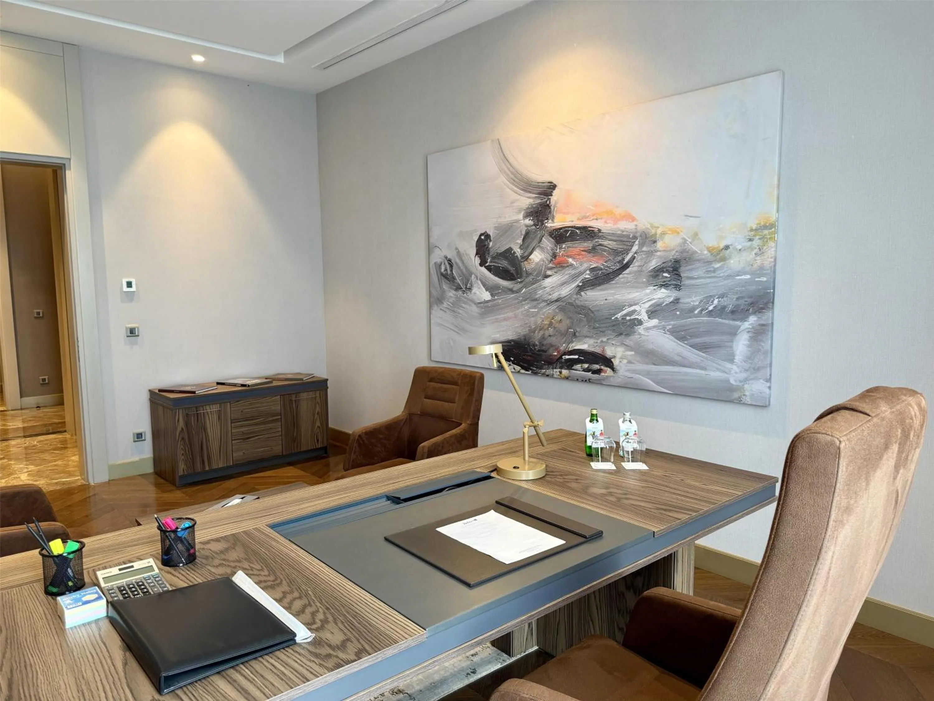 Photo of the whole room in Radisson Blu Hotel & Conference Center, Niamey