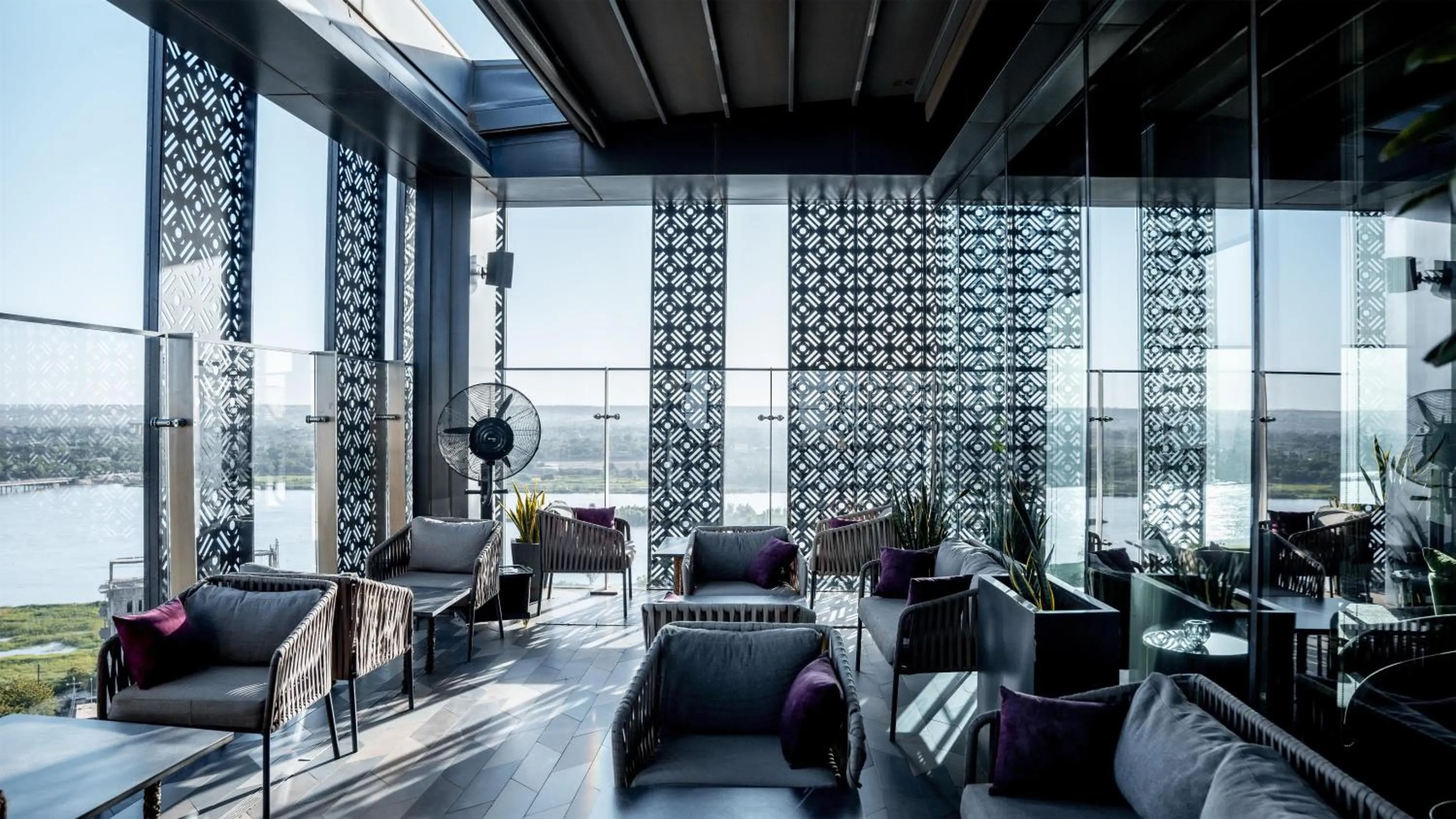 Restaurant/places to eat in Radisson Blu Hotel & Conference Center, Niamey