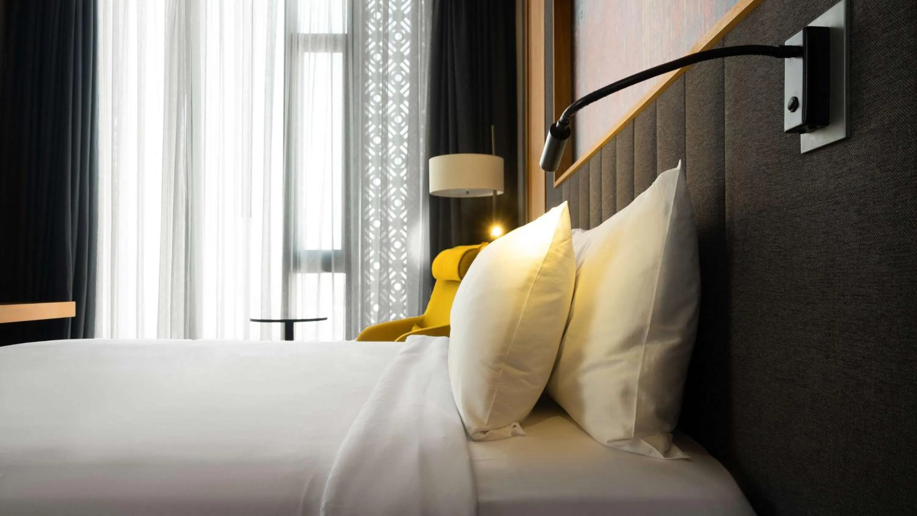 Photo of the whole room, Bed in Radisson Blu Hotel & Conference Center, Niamey