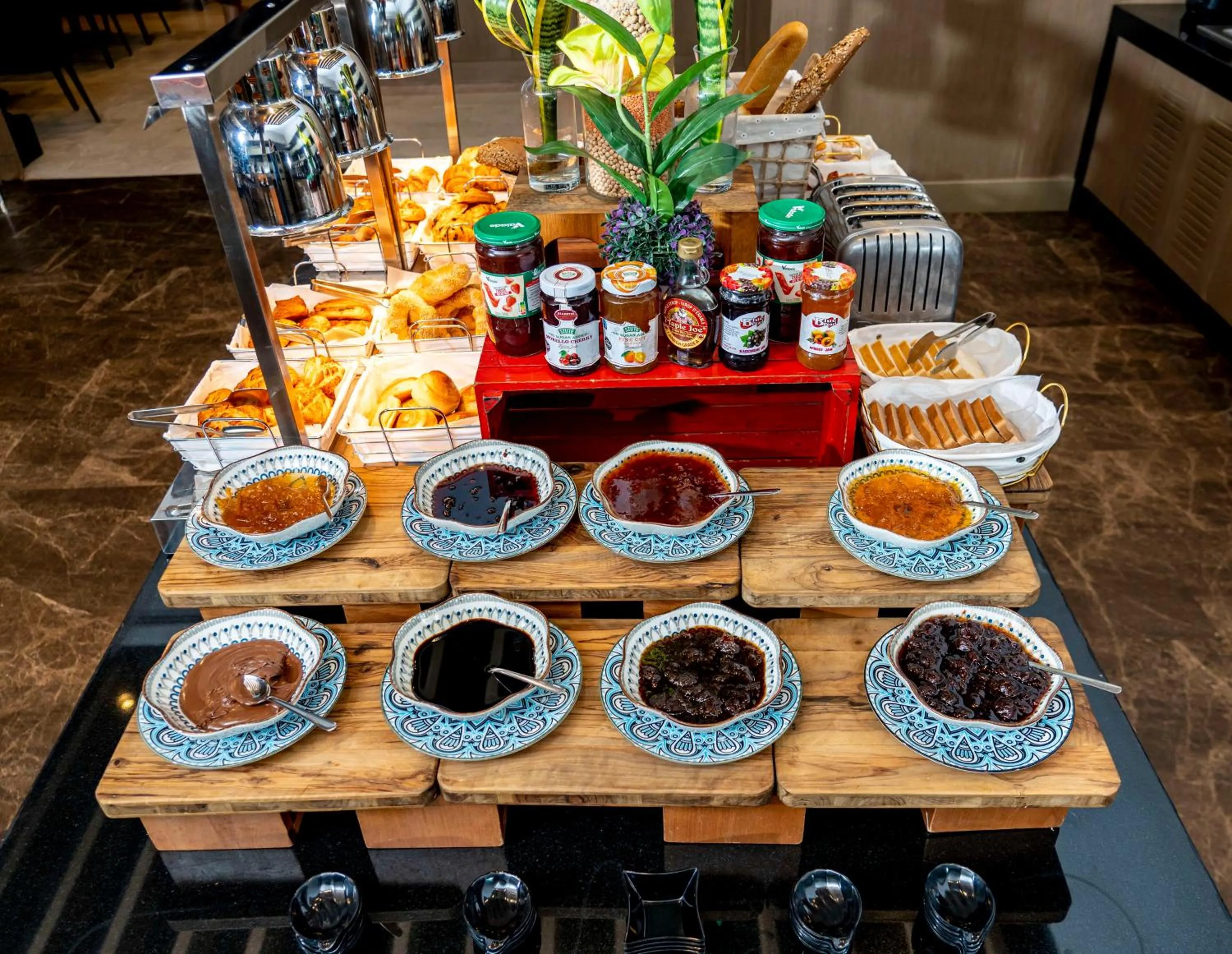 Breakfast in Radisson Blu Hotel & Conference Center, Niamey