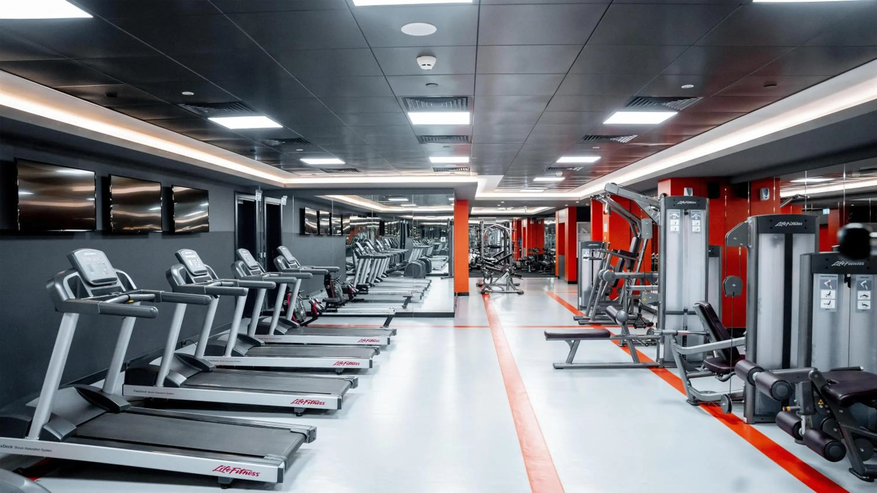 Fitness centre/facilities in Radisson Blu Hotel & Conference Center, Niamey