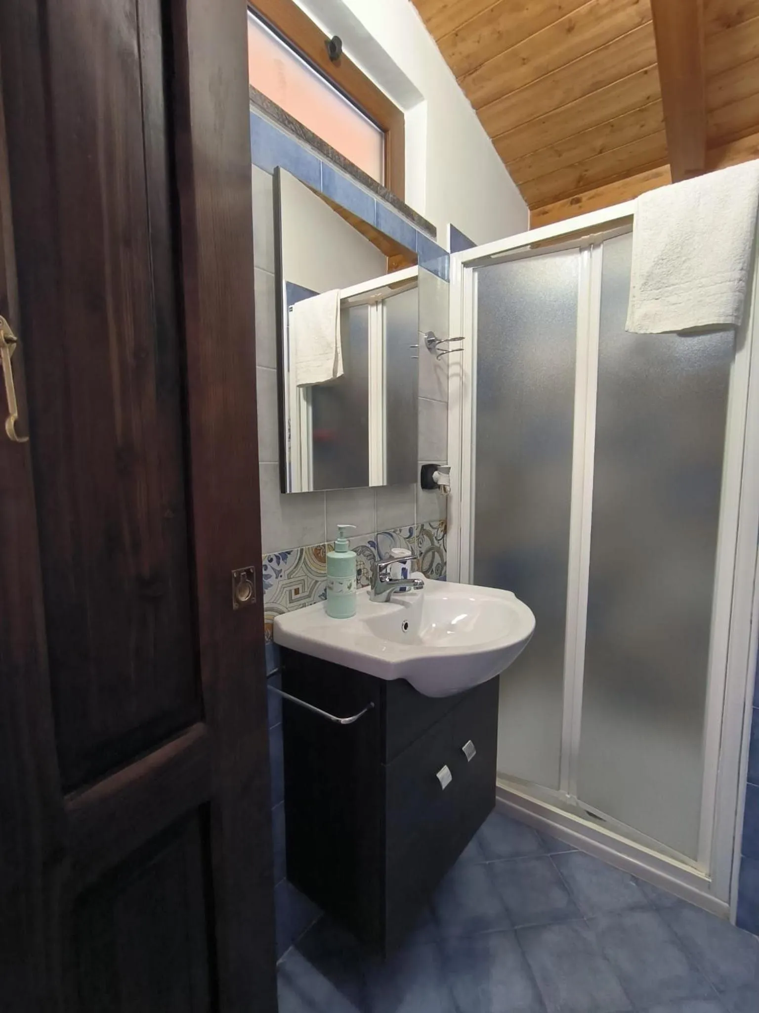 Shower in Aria Di mare b&b family