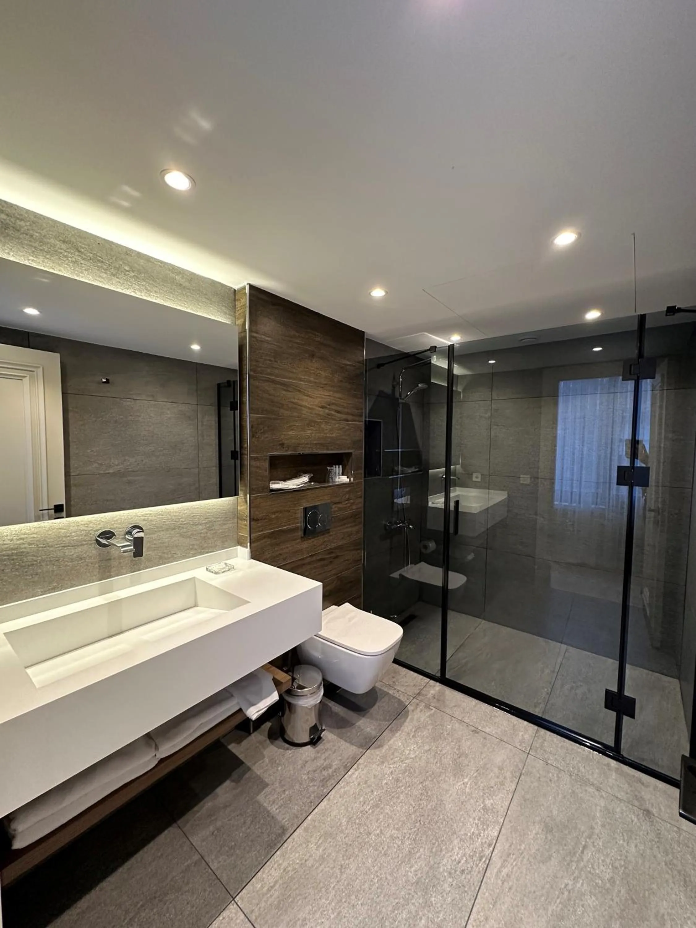 Shower in Kalyon Hotel Istanbul