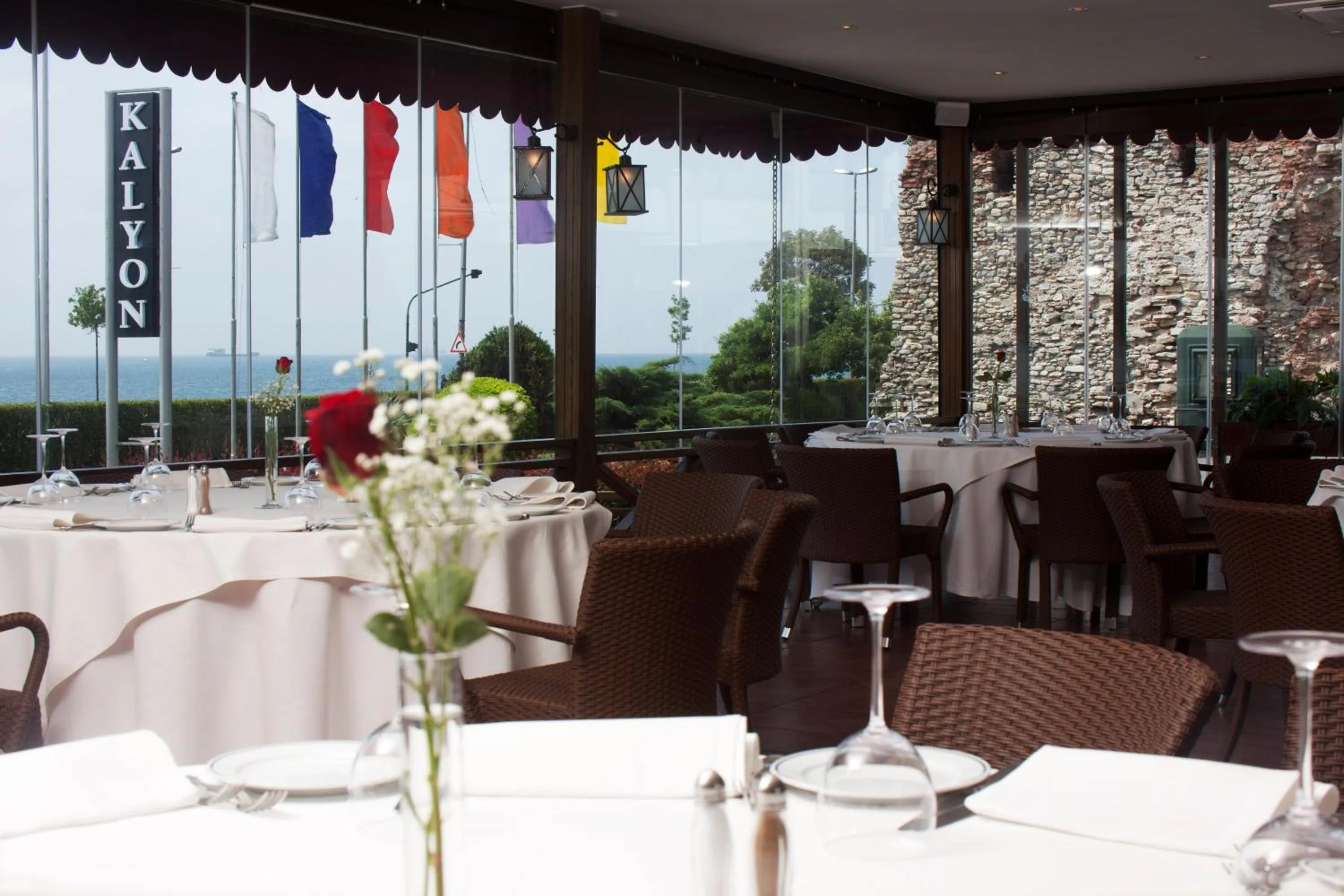 Restaurant/places to eat in Kalyon Hotel Istanbul