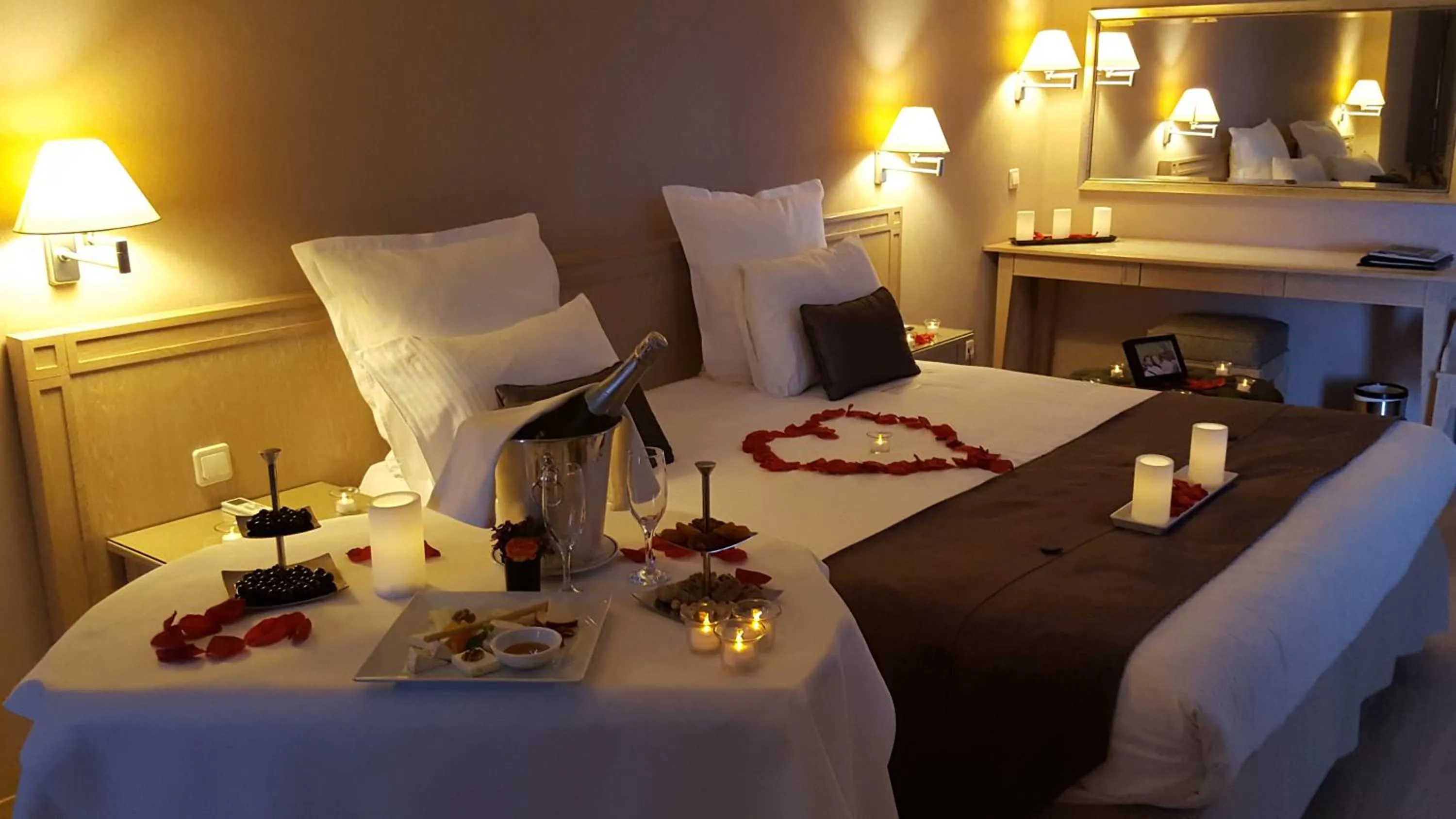 Bedroom, Bed in Kalyon Hotel Istanbul