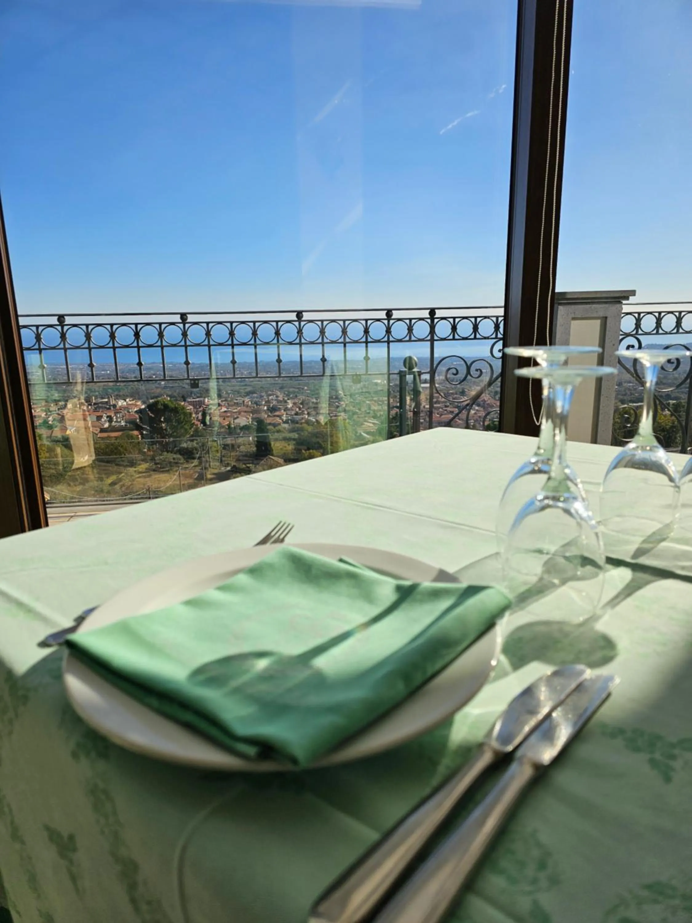 Restaurant/places to eat in Hotel Primavera Dell'Etna