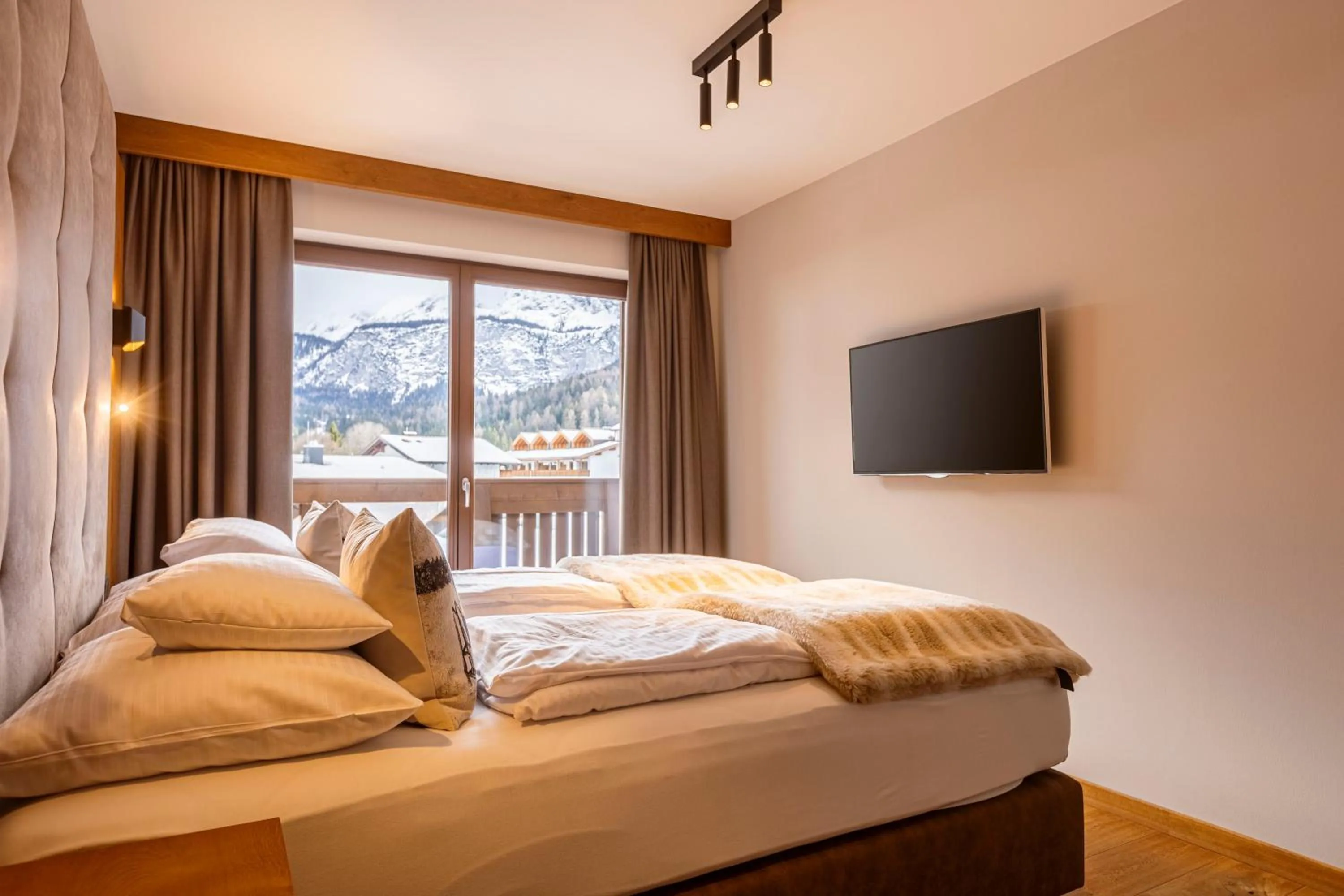 Bedroom, Bed in Bergresort Zugspitze Ehrwald by ALPS RESORTS