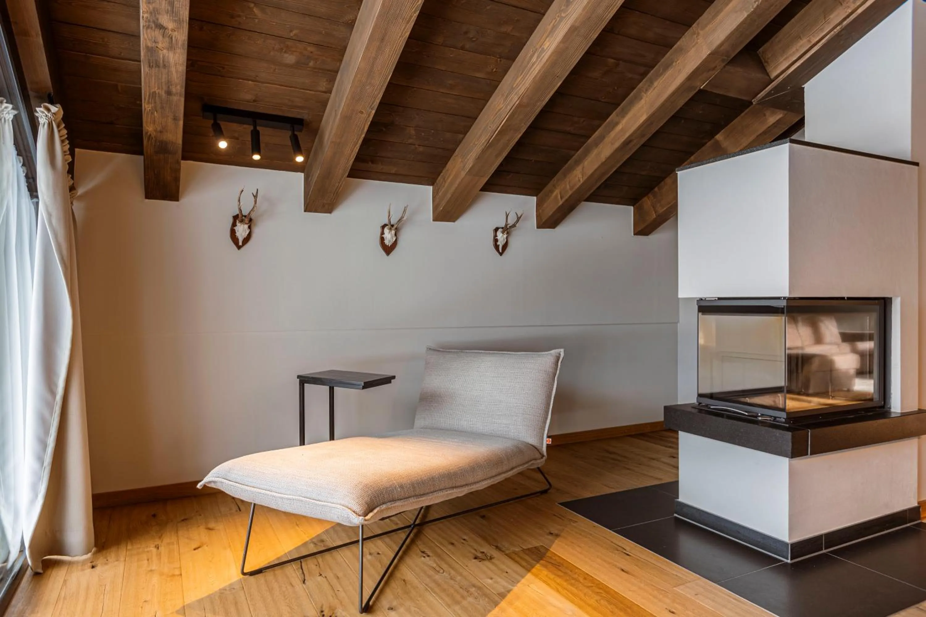 Living room in Bergresort Zugspitze Ehrwald by ALPS RESORTS