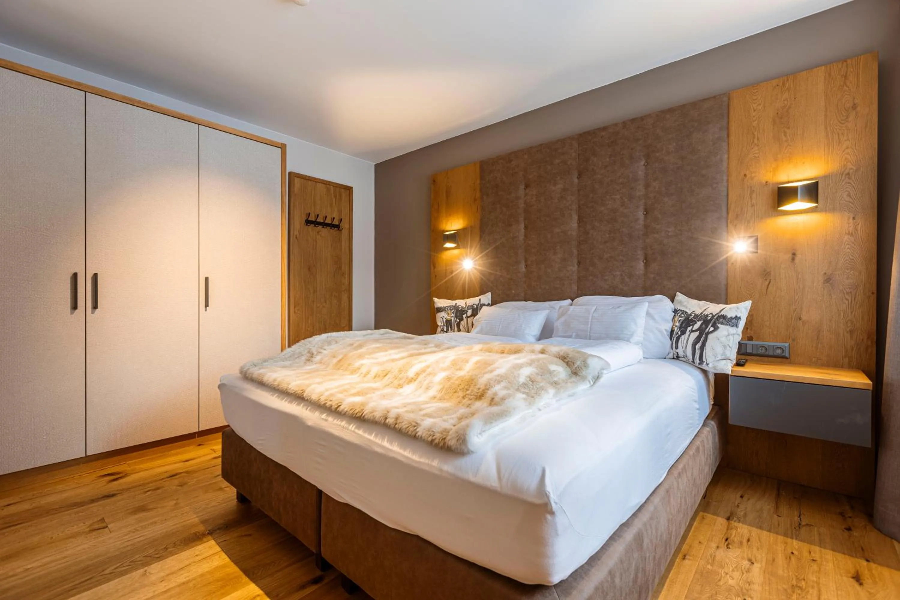 Bedroom, Bed in Bergresort Zugspitze Ehrwald by ALPS RESORTS
