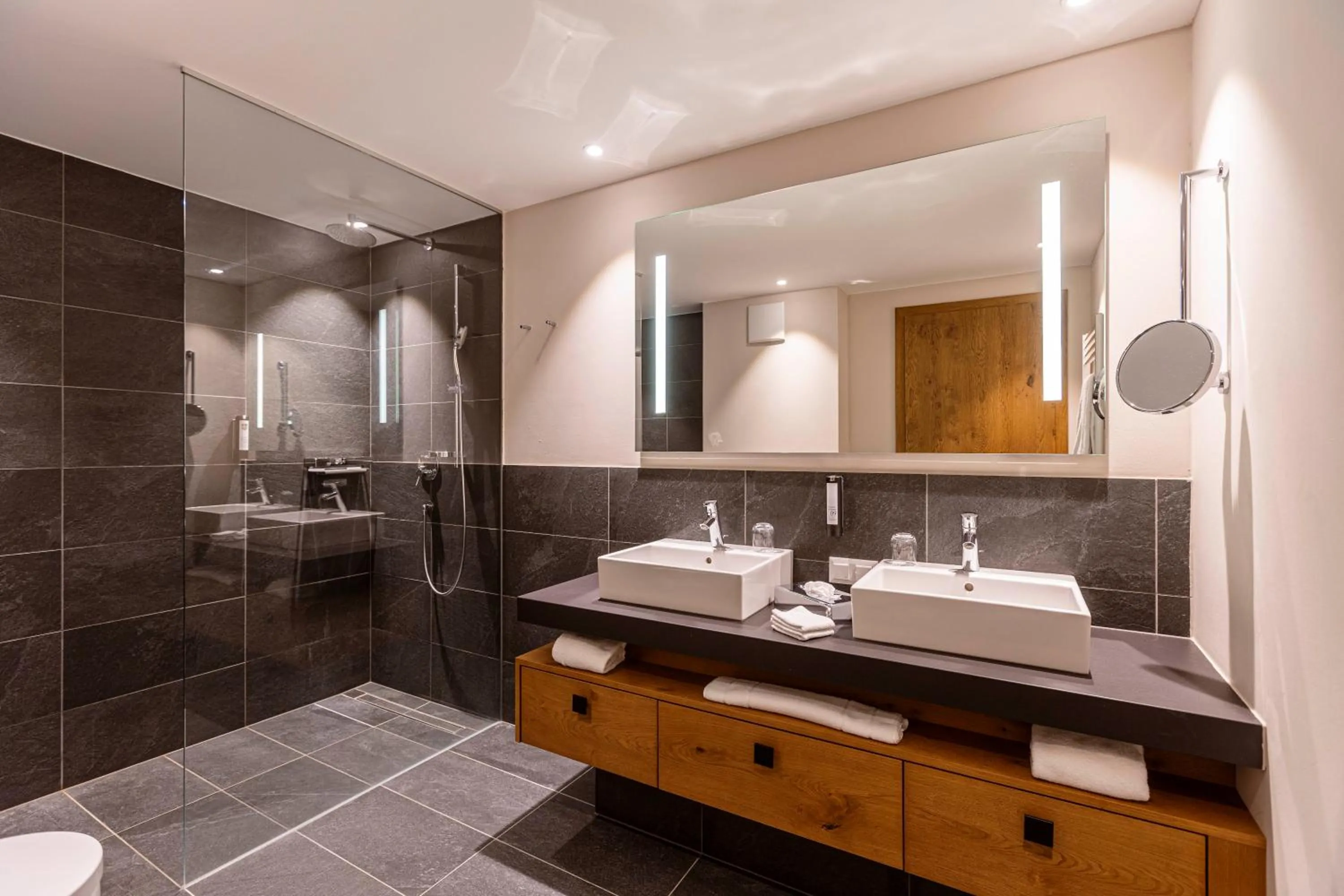 Bathroom in Bergresort Zugspitze Ehrwald by ALPS RESORTS