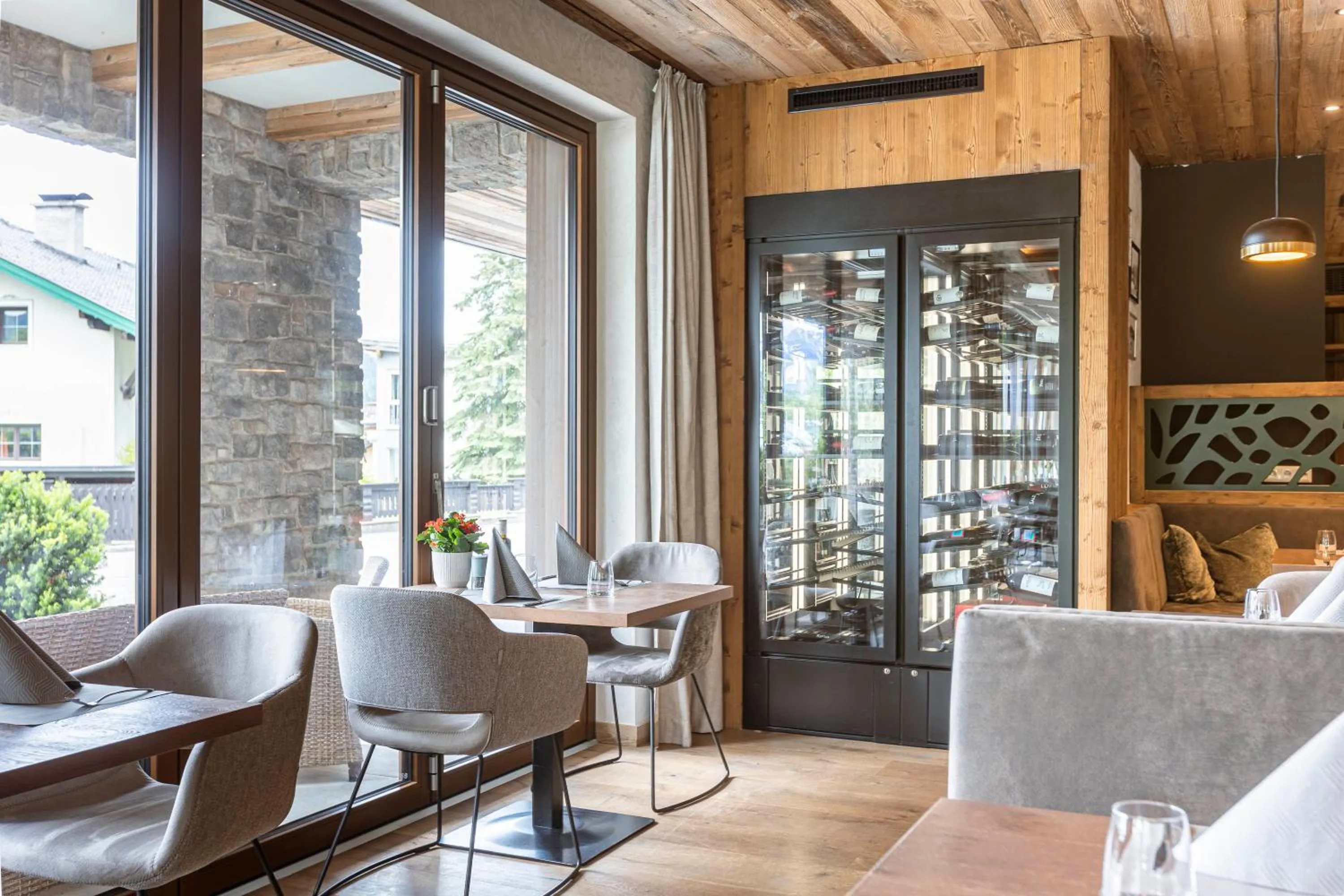 Restaurant/places to eat in Bergresort Zugspitze Ehrwald by ALPS RESORTS