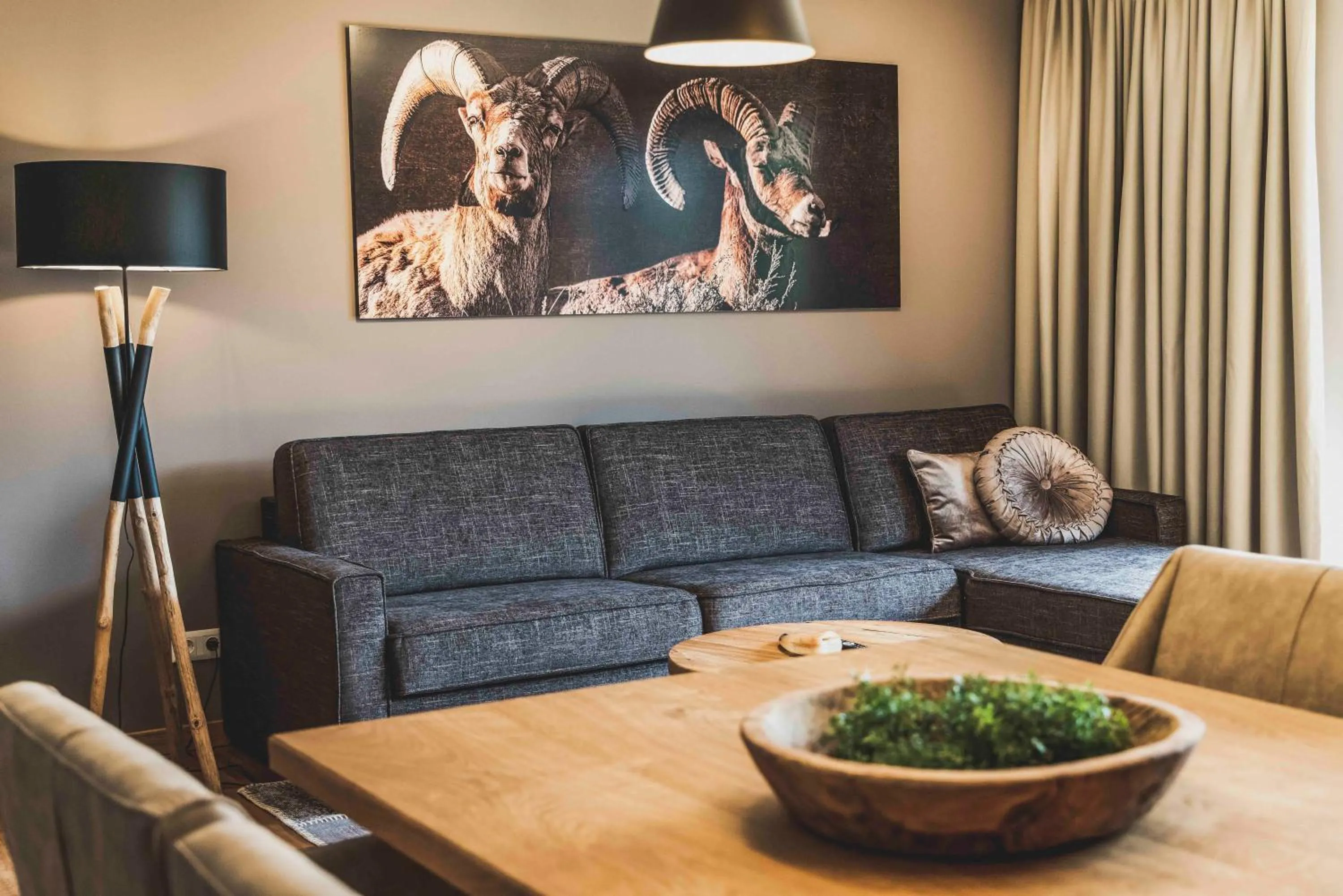 Living room in Bergresort Zugspitze Ehrwald by ALPS RESORTS