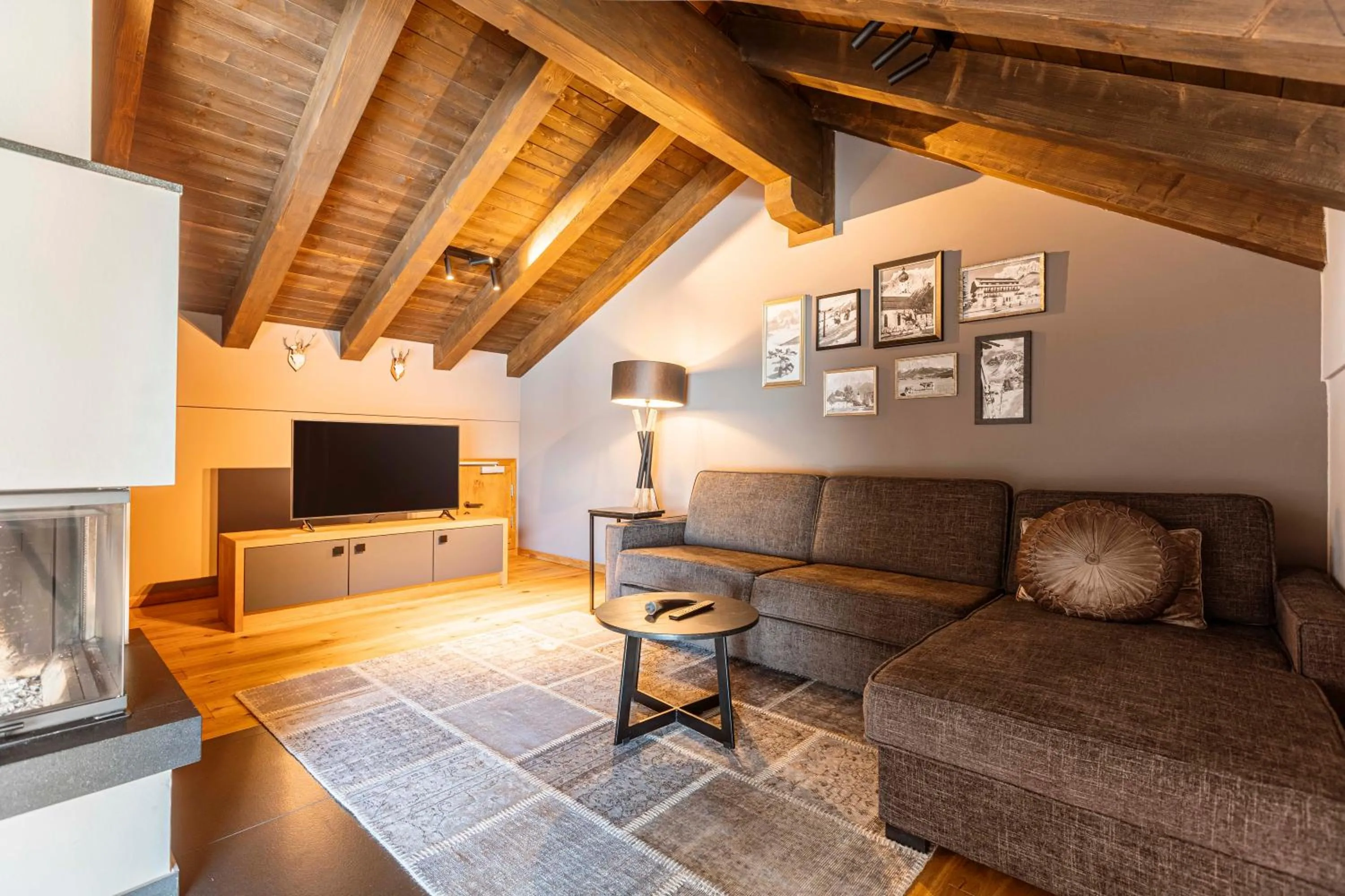 Living room in Bergresort Zugspitze Ehrwald by ALPS RESORTS