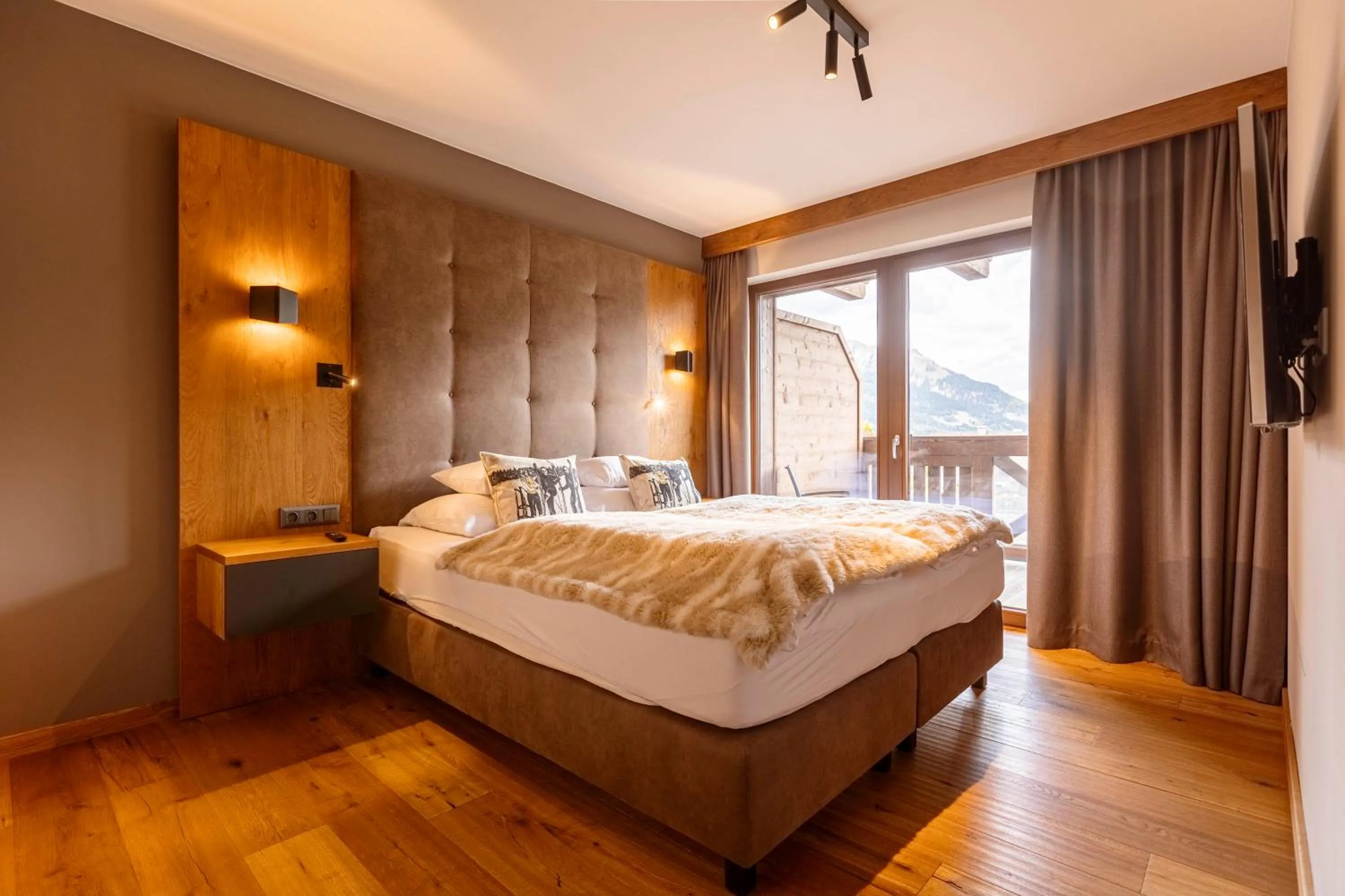 Bedroom, Bed in Bergresort Zugspitze Ehrwald by ALPS RESORTS