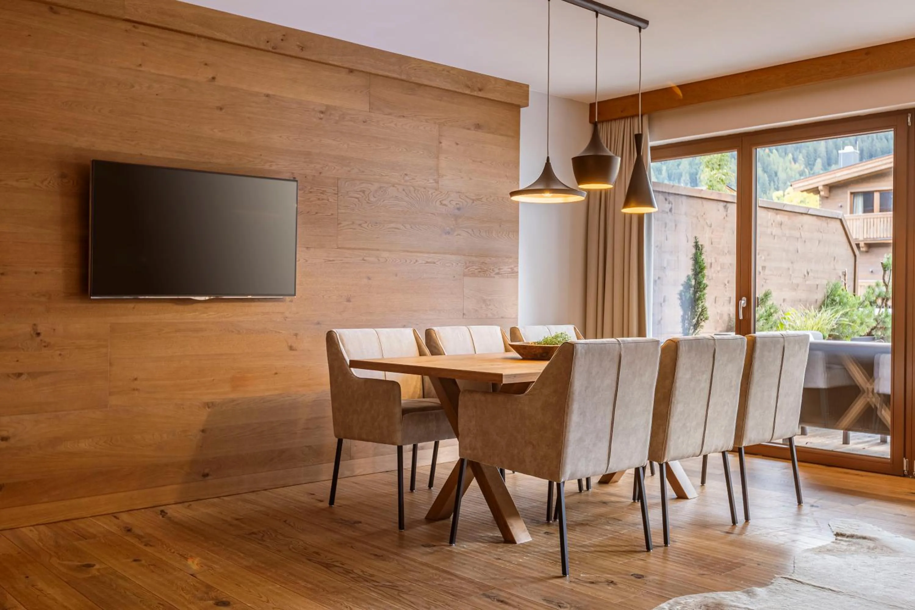 Dining area in Bergresort Zugspitze Ehrwald by ALPS RESORTS