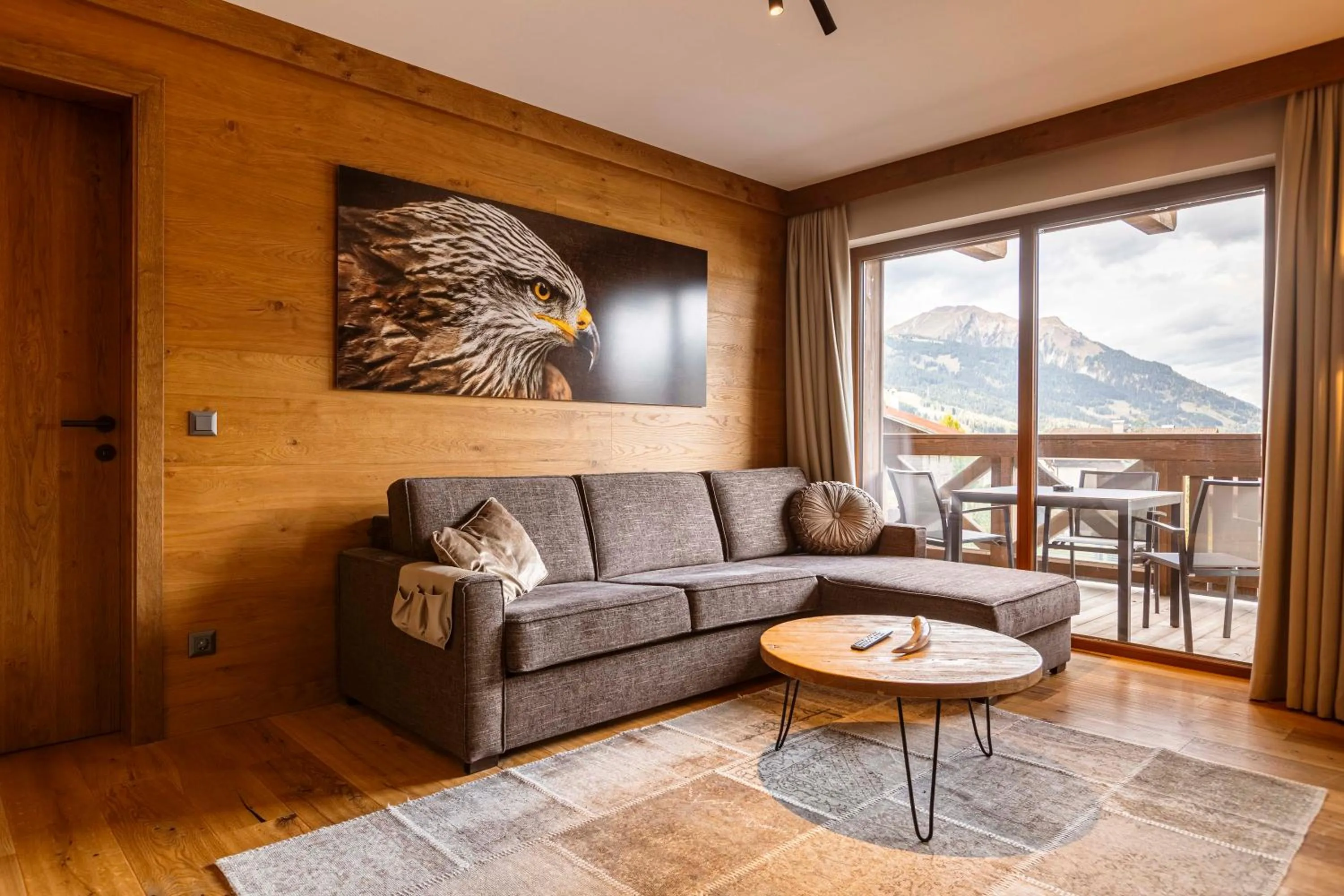 Living room in Bergresort Zugspitze Ehrwald by ALPS RESORTS