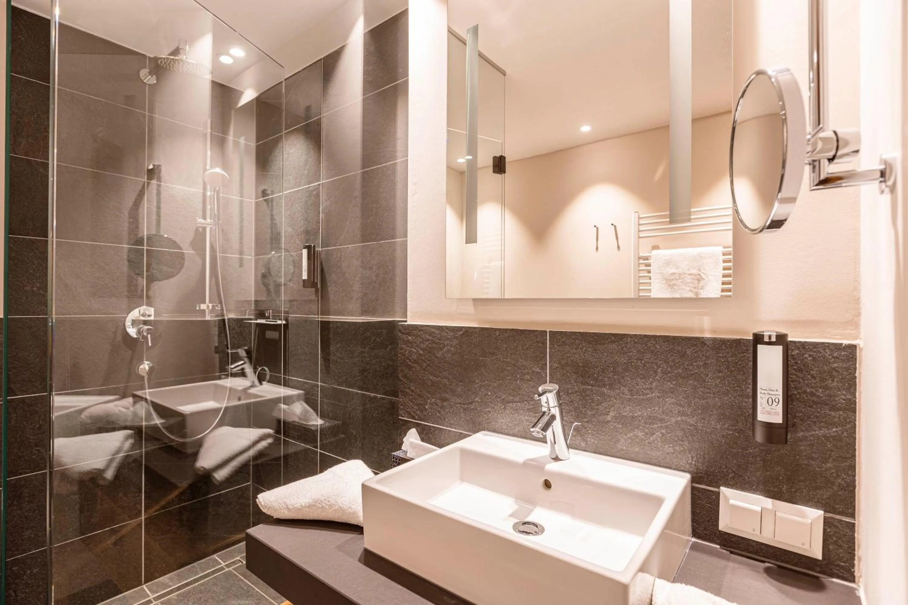 Bathroom in Bergresort Zugspitze Ehrwald by ALPS RESORTS