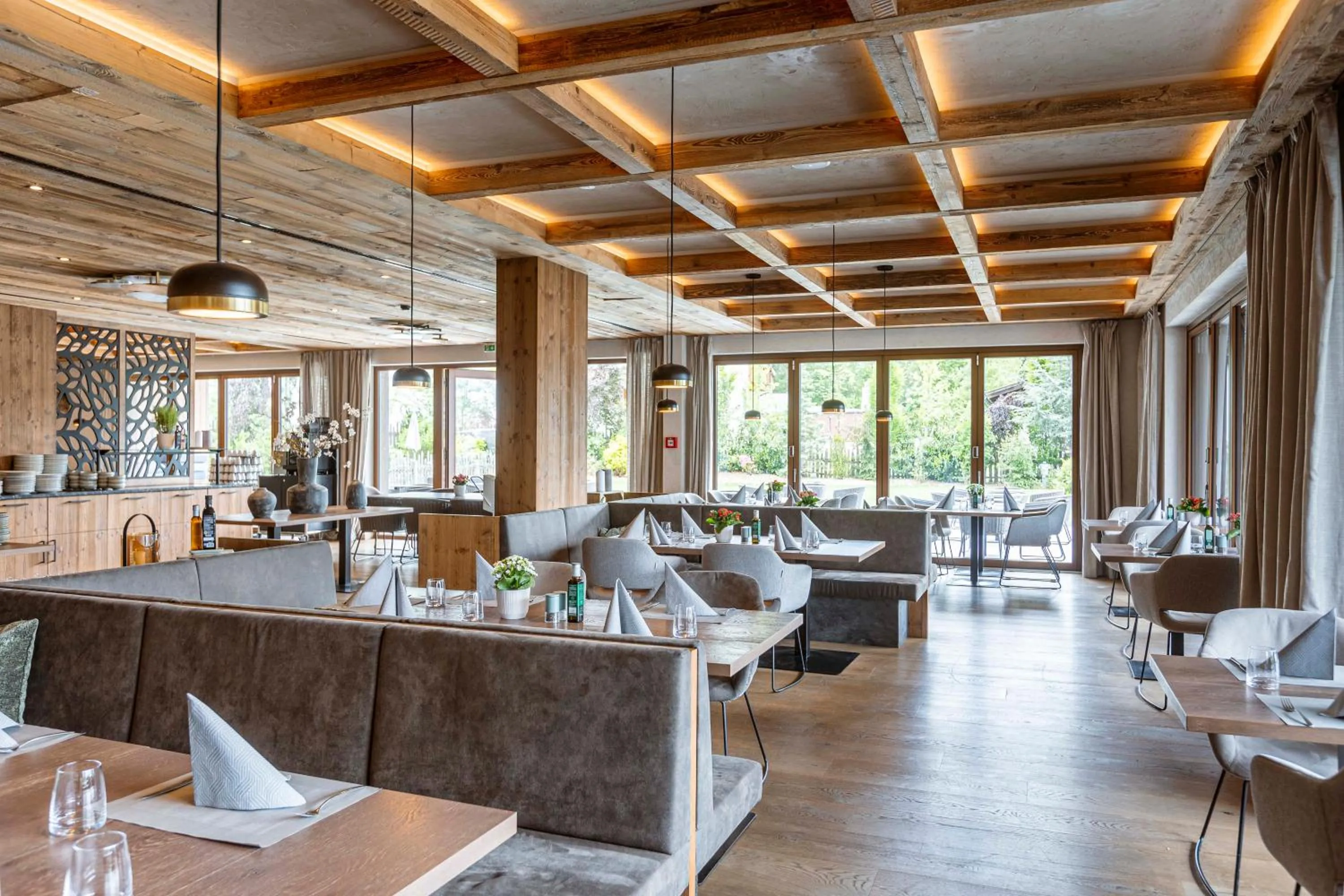 Restaurant/places to eat in Bergresort Zugspitze Ehrwald by ALPS RESORTS