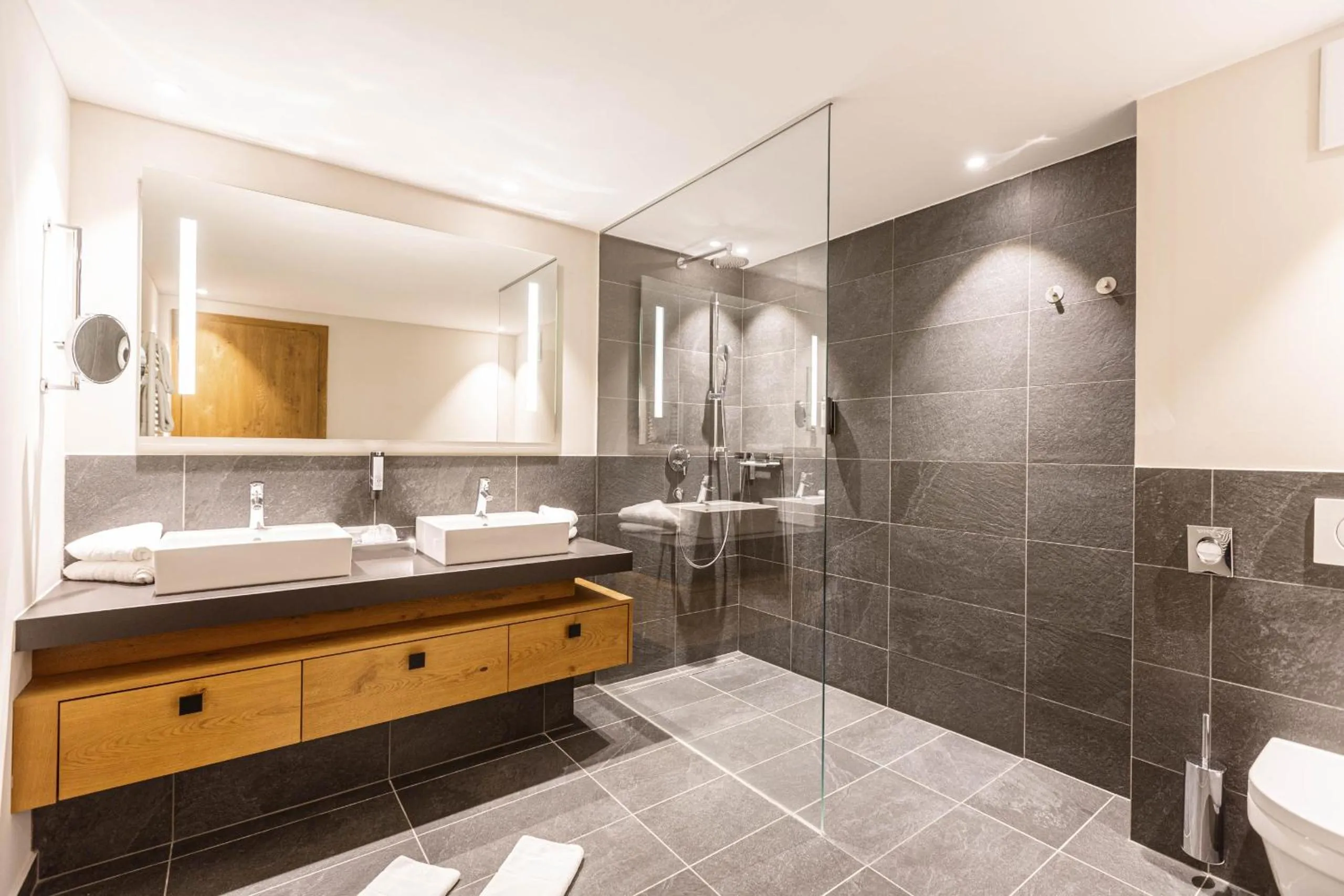 Bathroom in Bergresort Zugspitze Ehrwald by ALPS RESORTS