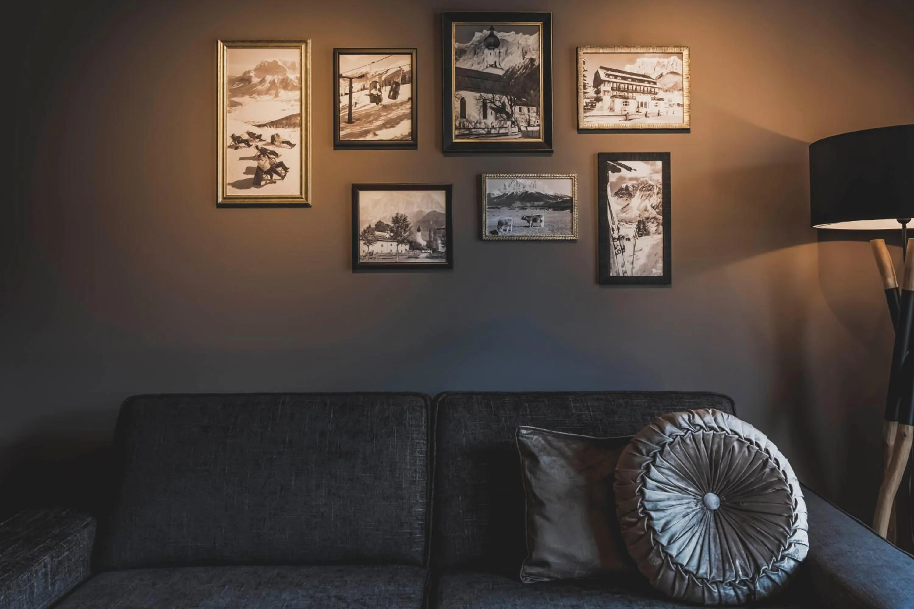 Living room in Bergresort Zugspitze Ehrwald by ALPS RESORTS