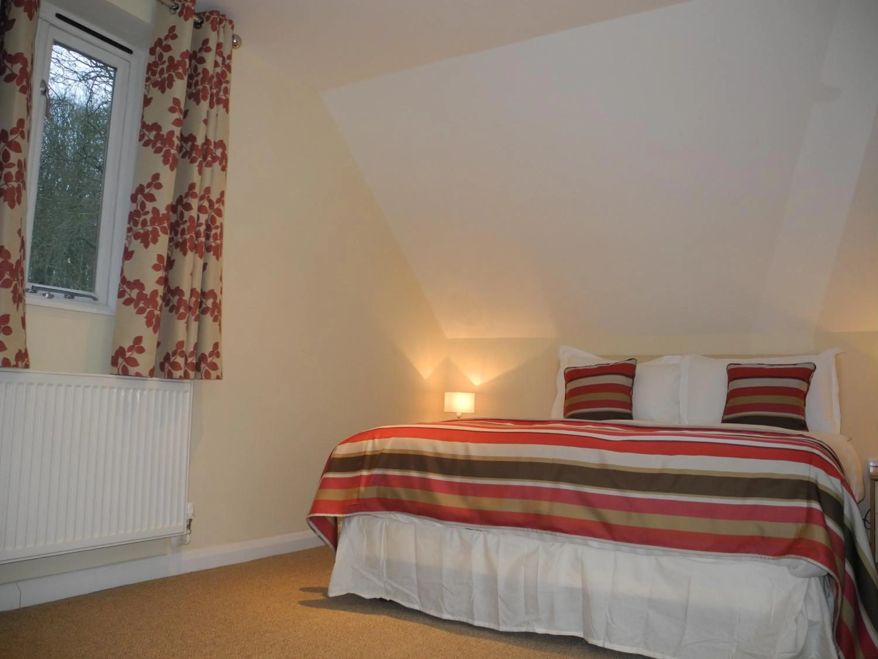 Bedroom, Bed in Oakside Lodge Guest House