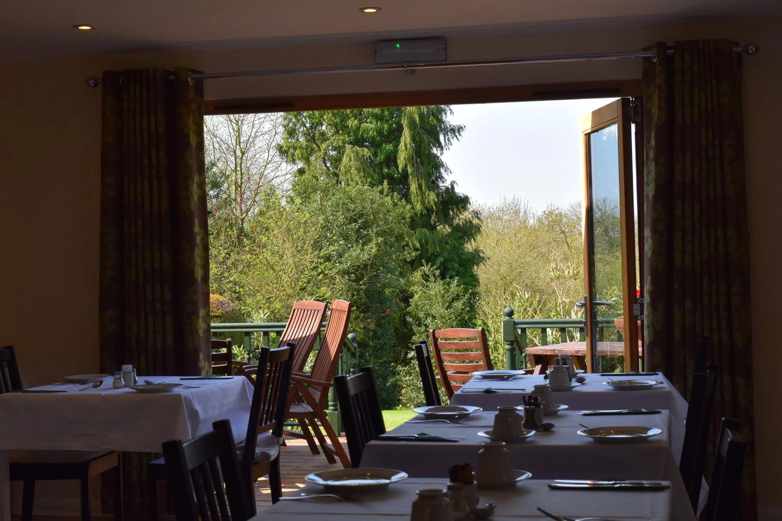 Dining area in Oakside Lodge Guest House