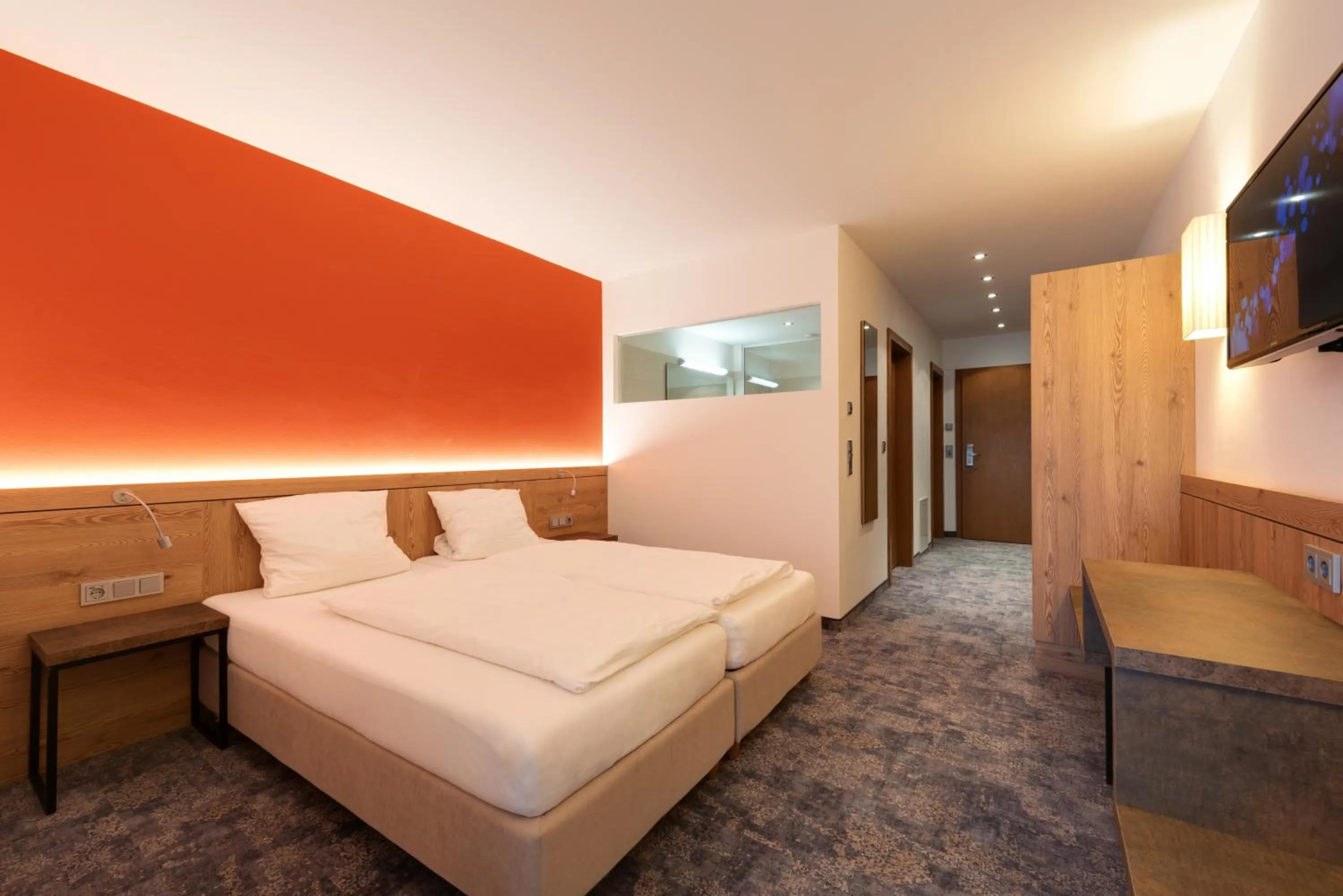 Bedroom, Bed in Hotel Alpenland