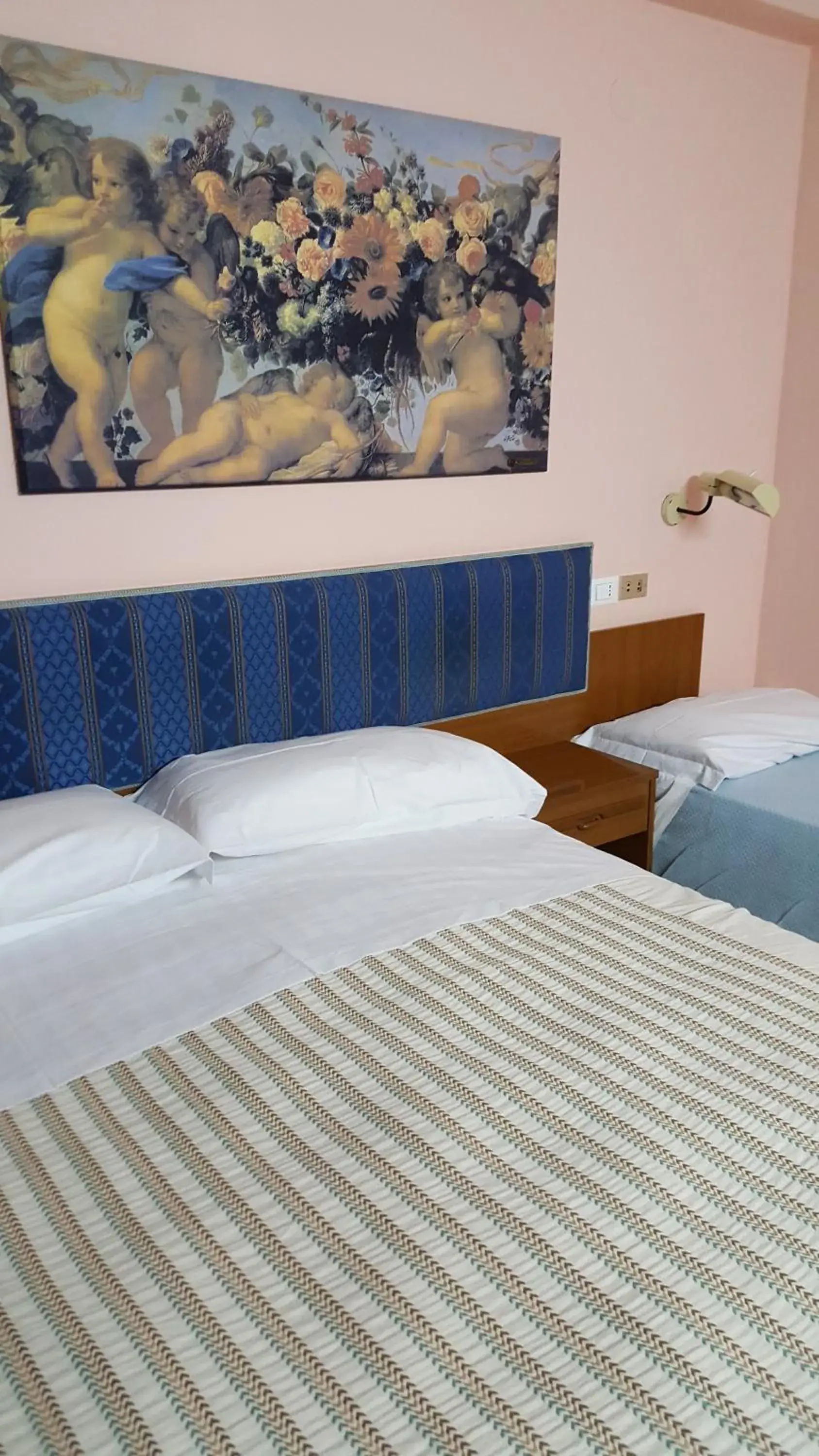 Deluxe Double Room (2 Adults + 1 Child) in Park Hotel Campitelli Deluxe Double Room (2 Adults + 1 Child) in Park Hotel Campitelli