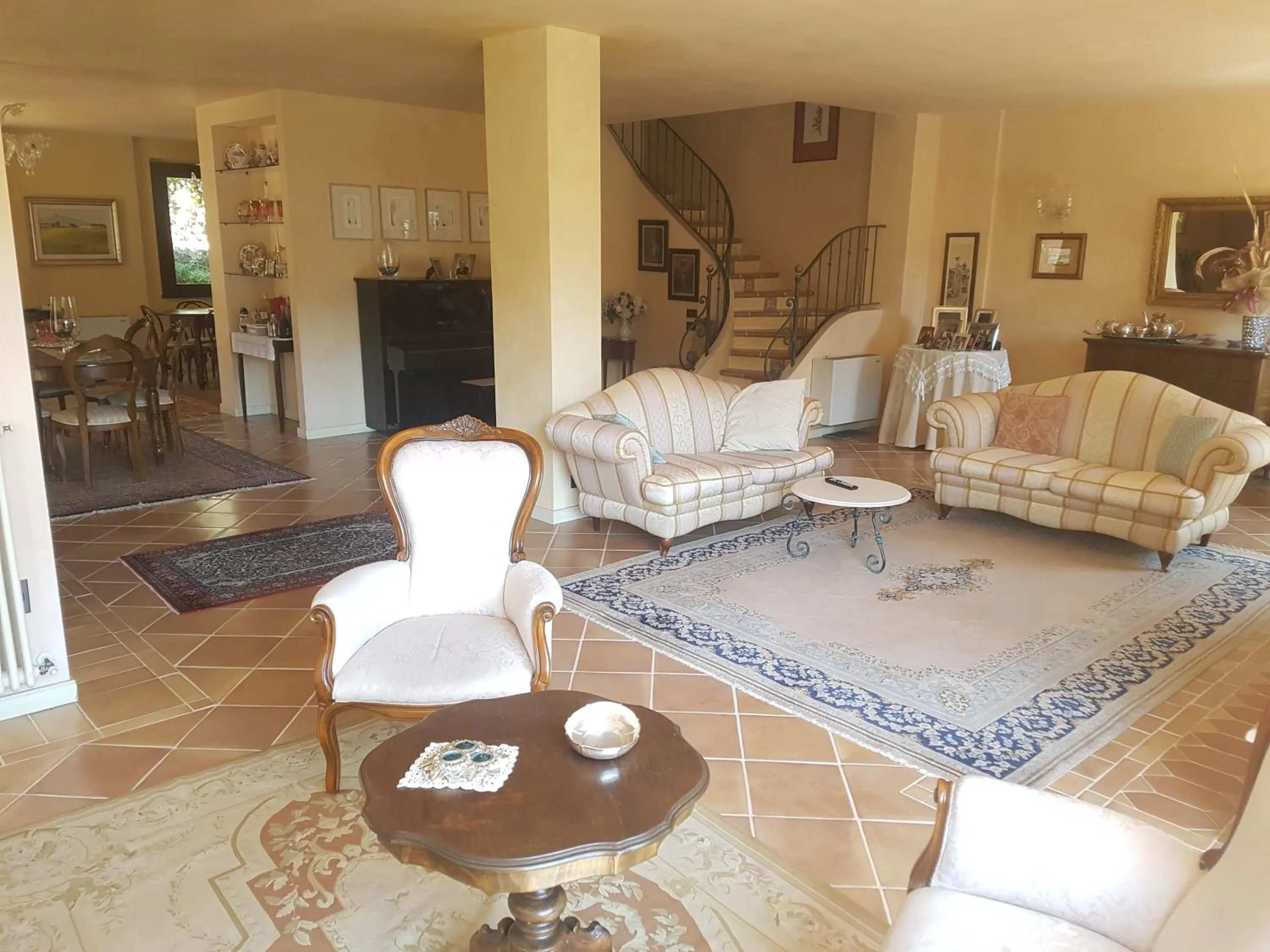 Communal lounge/ TV room, Seating Area in B&B La Casa di Rita