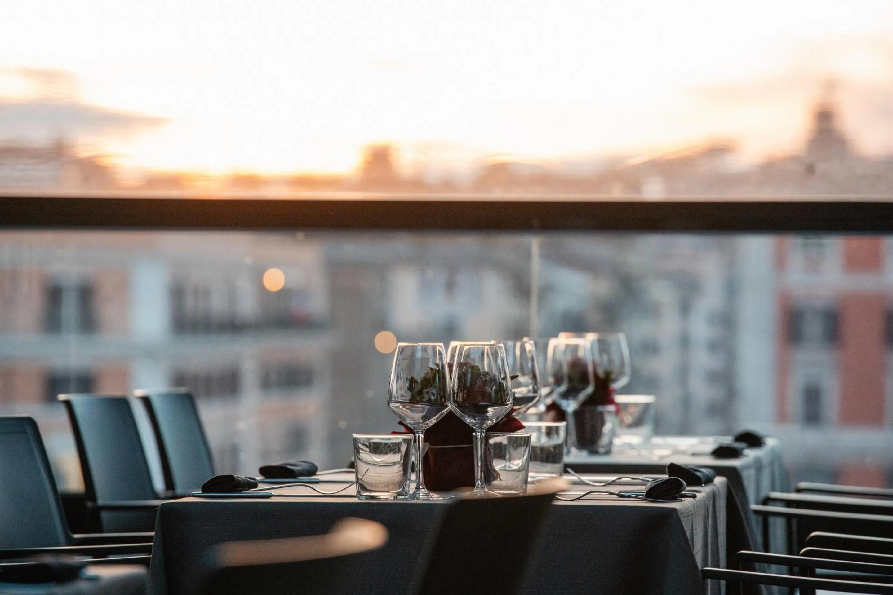 Dining area in Twentyone Hotel