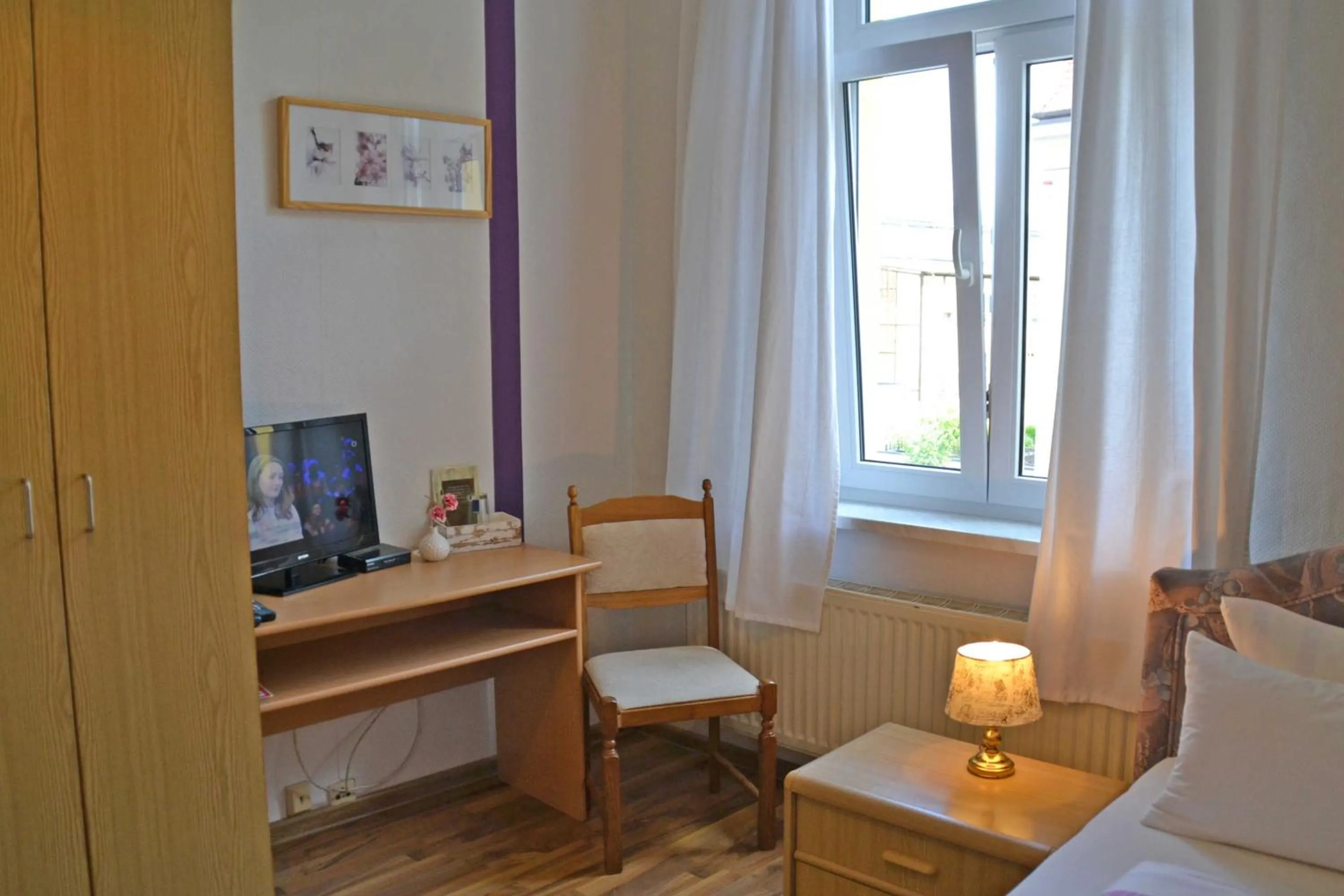 Bed in Pension zur Neiße