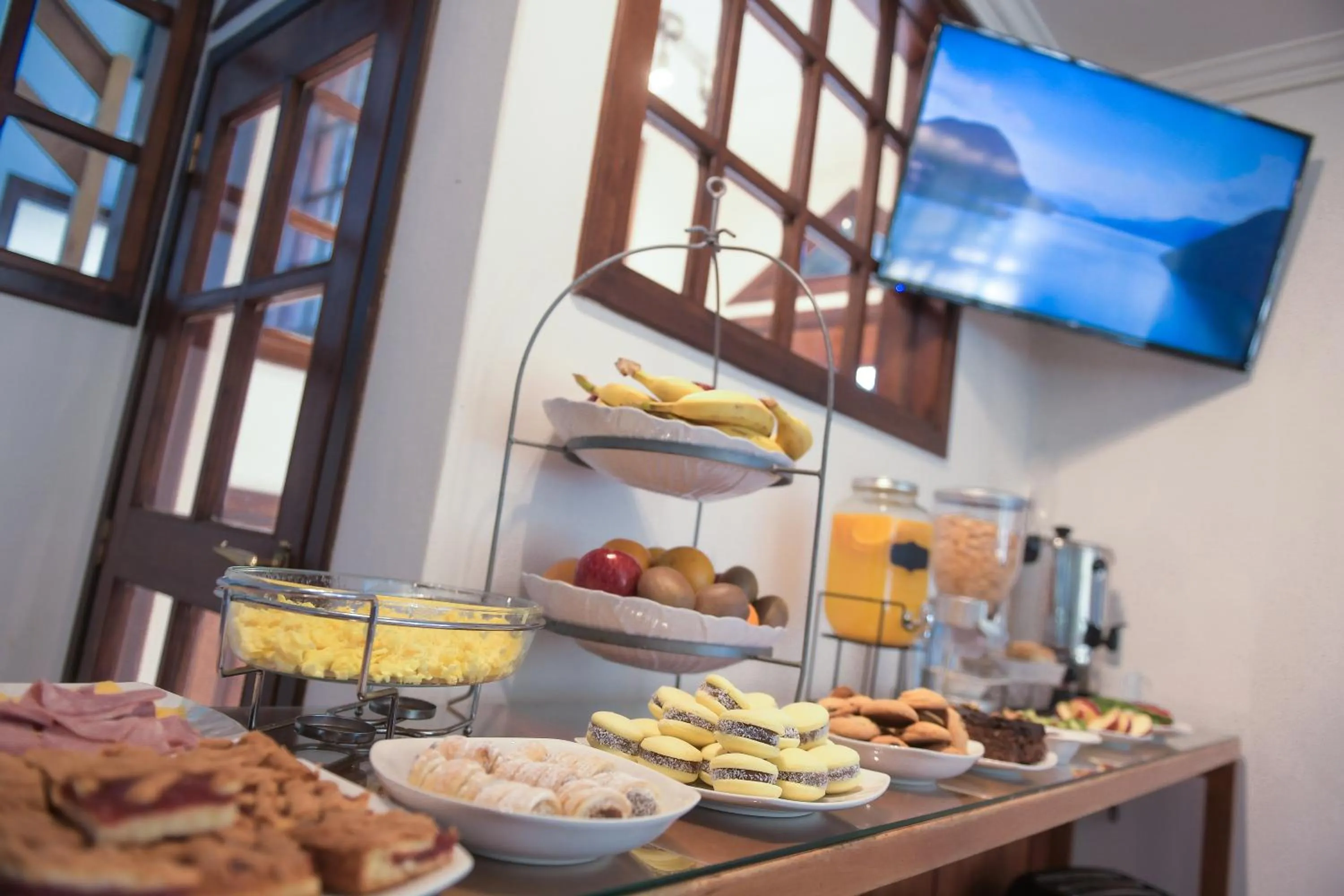 Breakfast in Apart & Hotel La Fontaine - by ROTUI