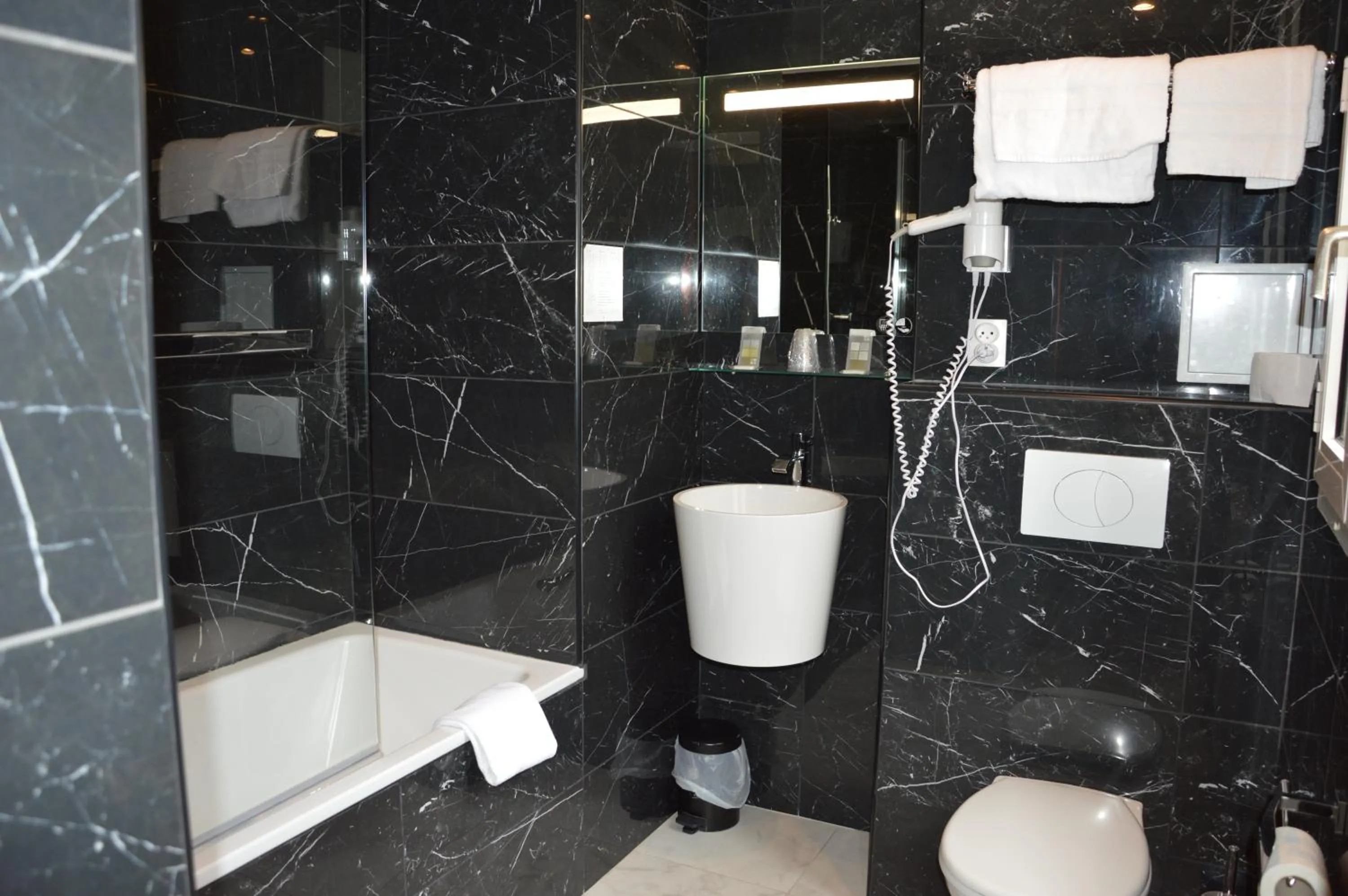 Bathroom in Parc Hotel