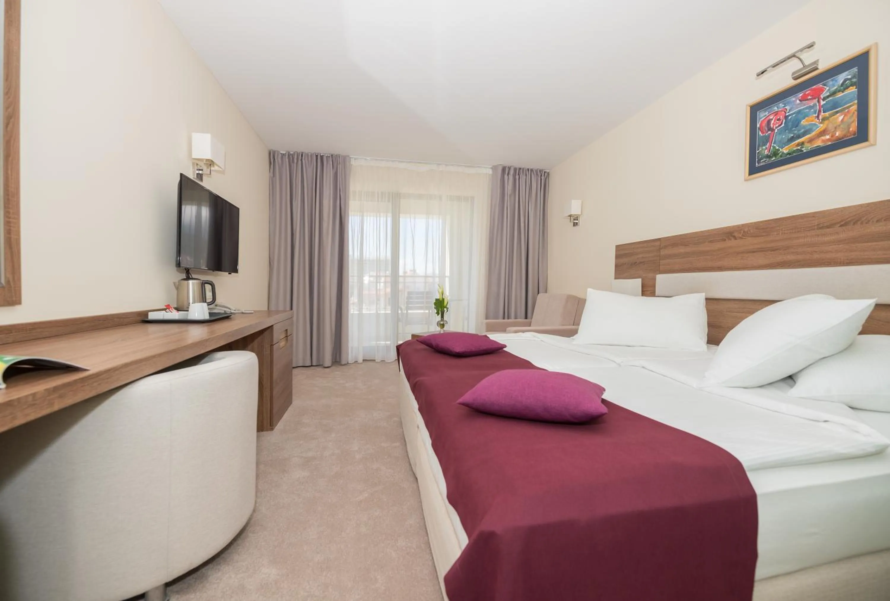 Communal lounge/ TV room in Hotel Park Makarska