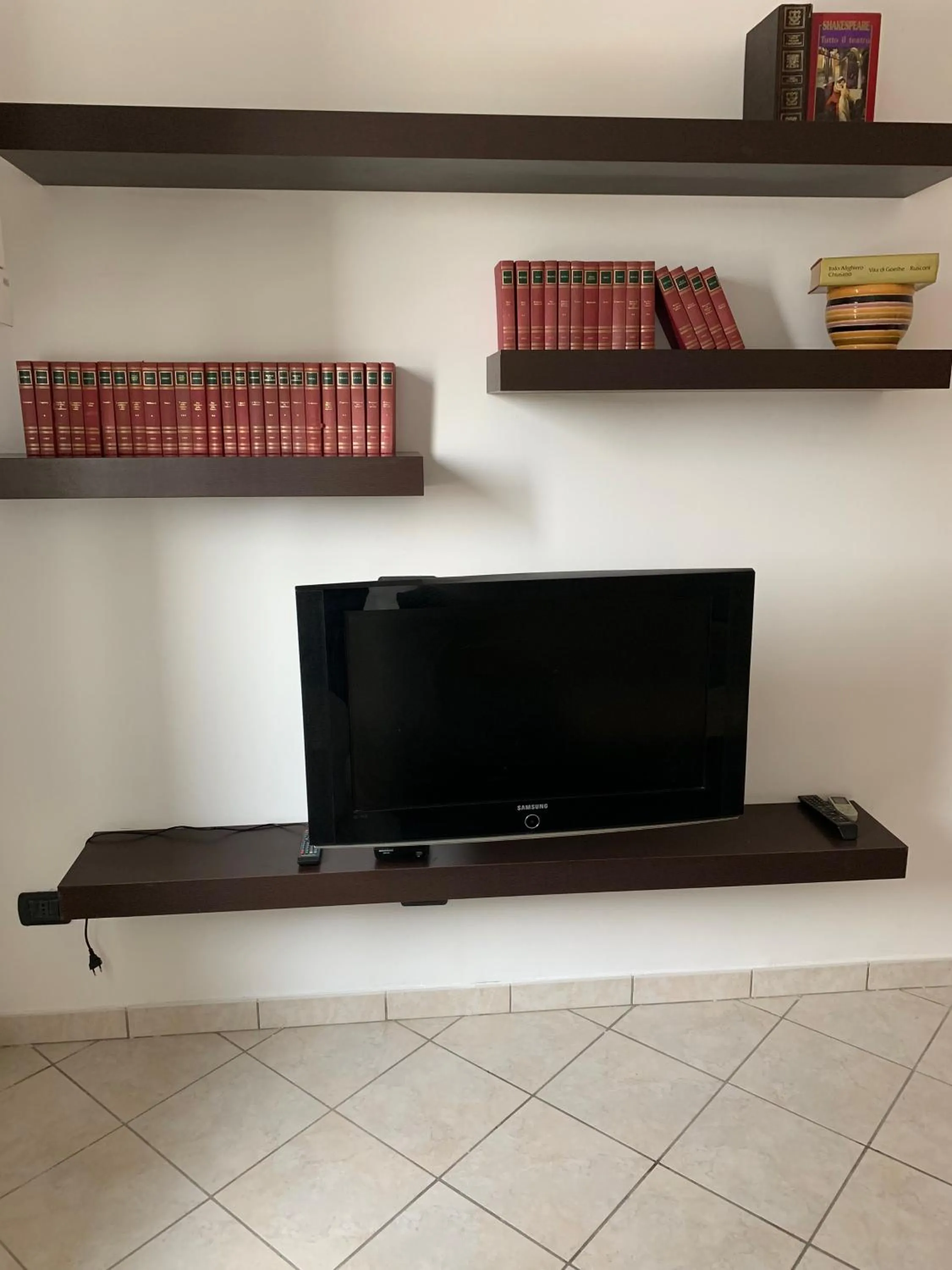 Residence San Pietro Book sharing