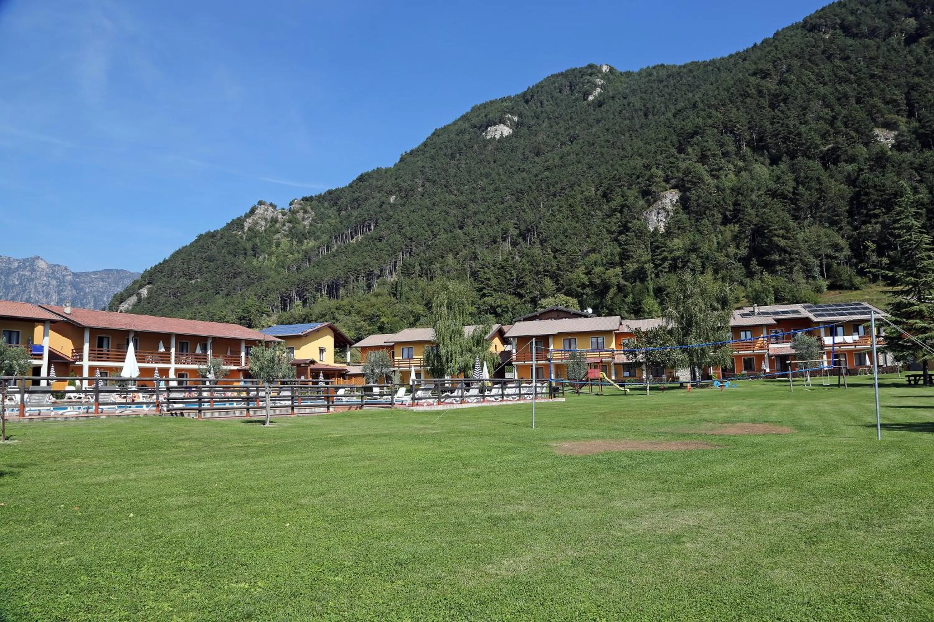 Property building in Hotel Residence La Pertica