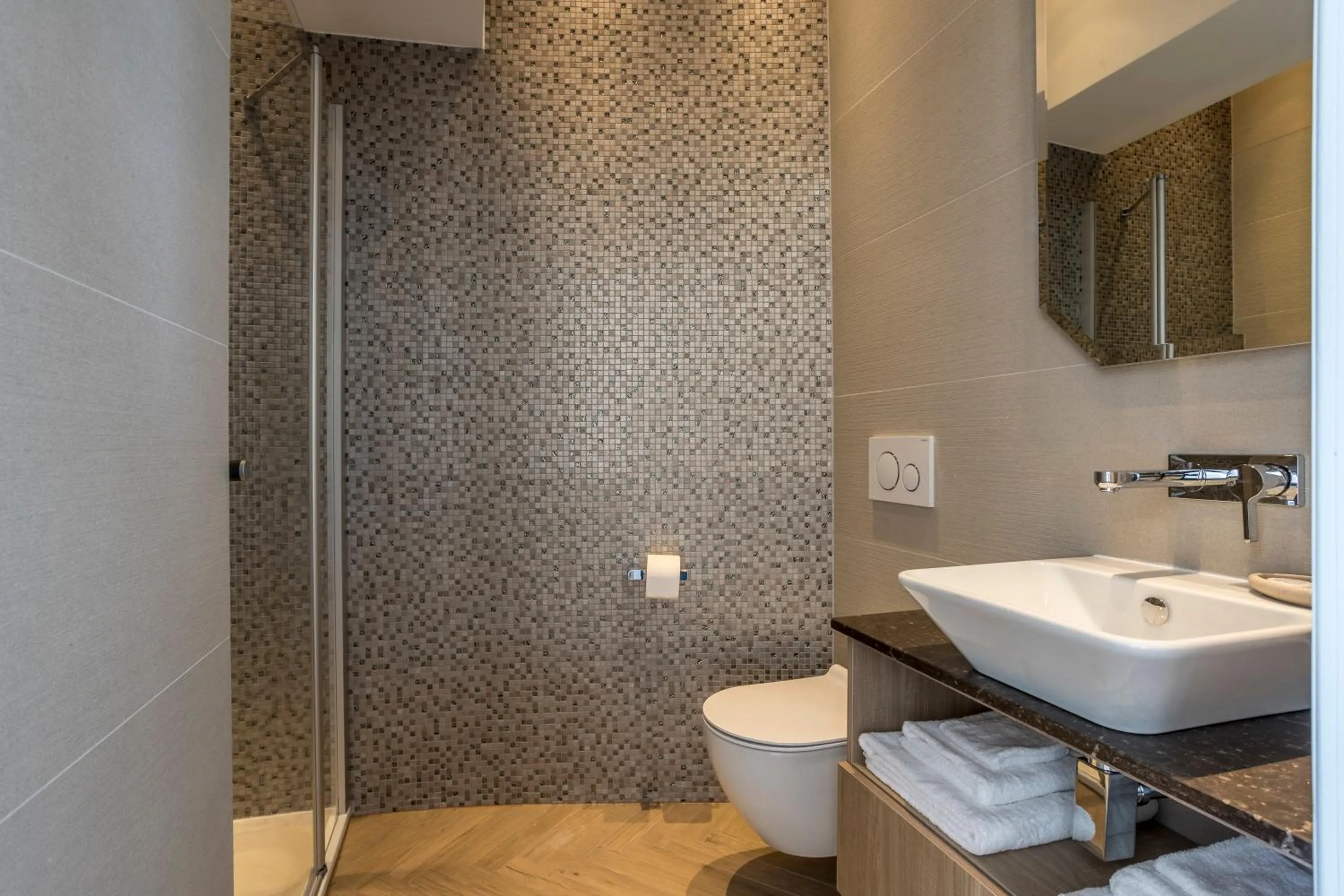 Shower in Seaview Luxury Retreat