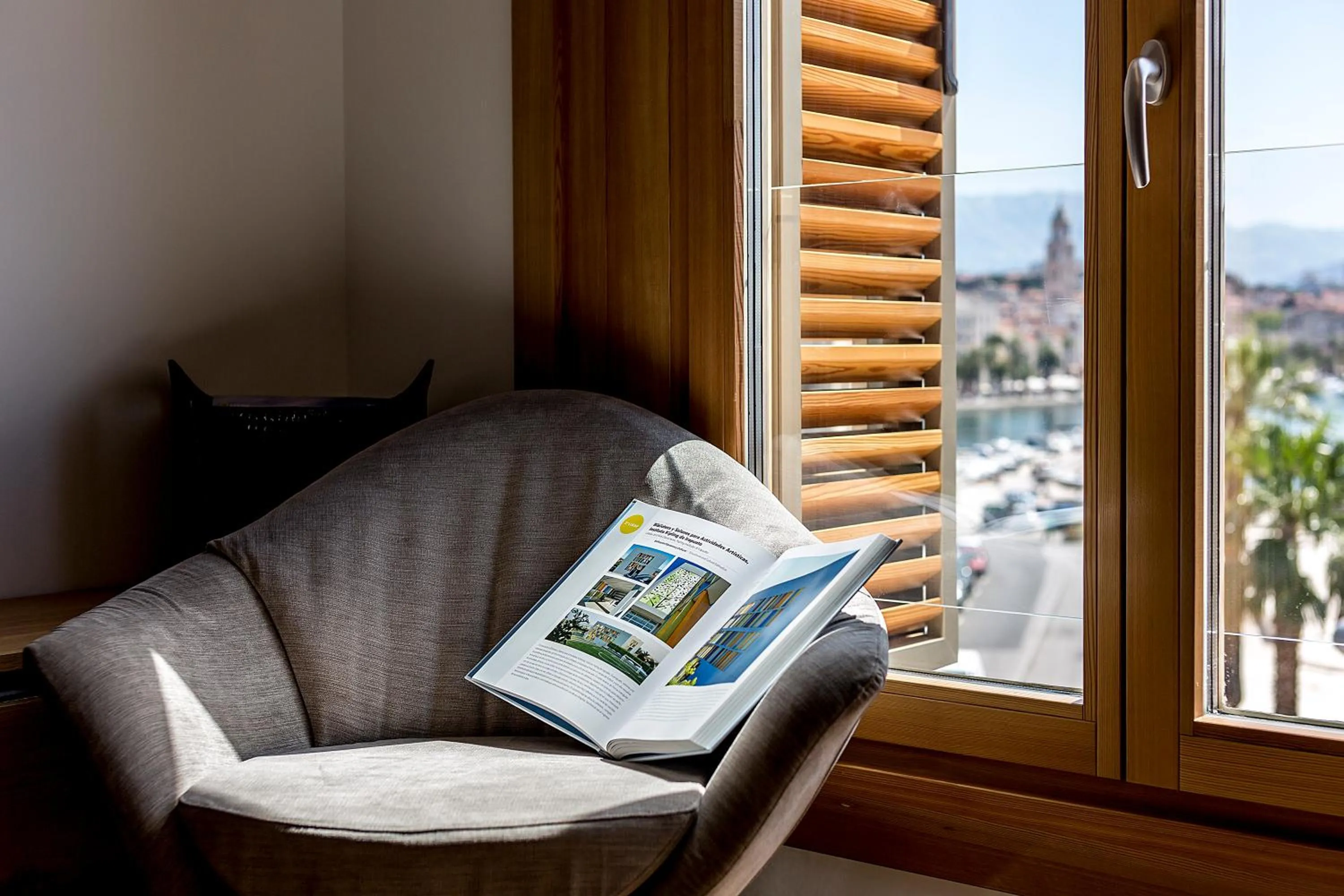 Decorative detail in Seaview Luxury Retreat