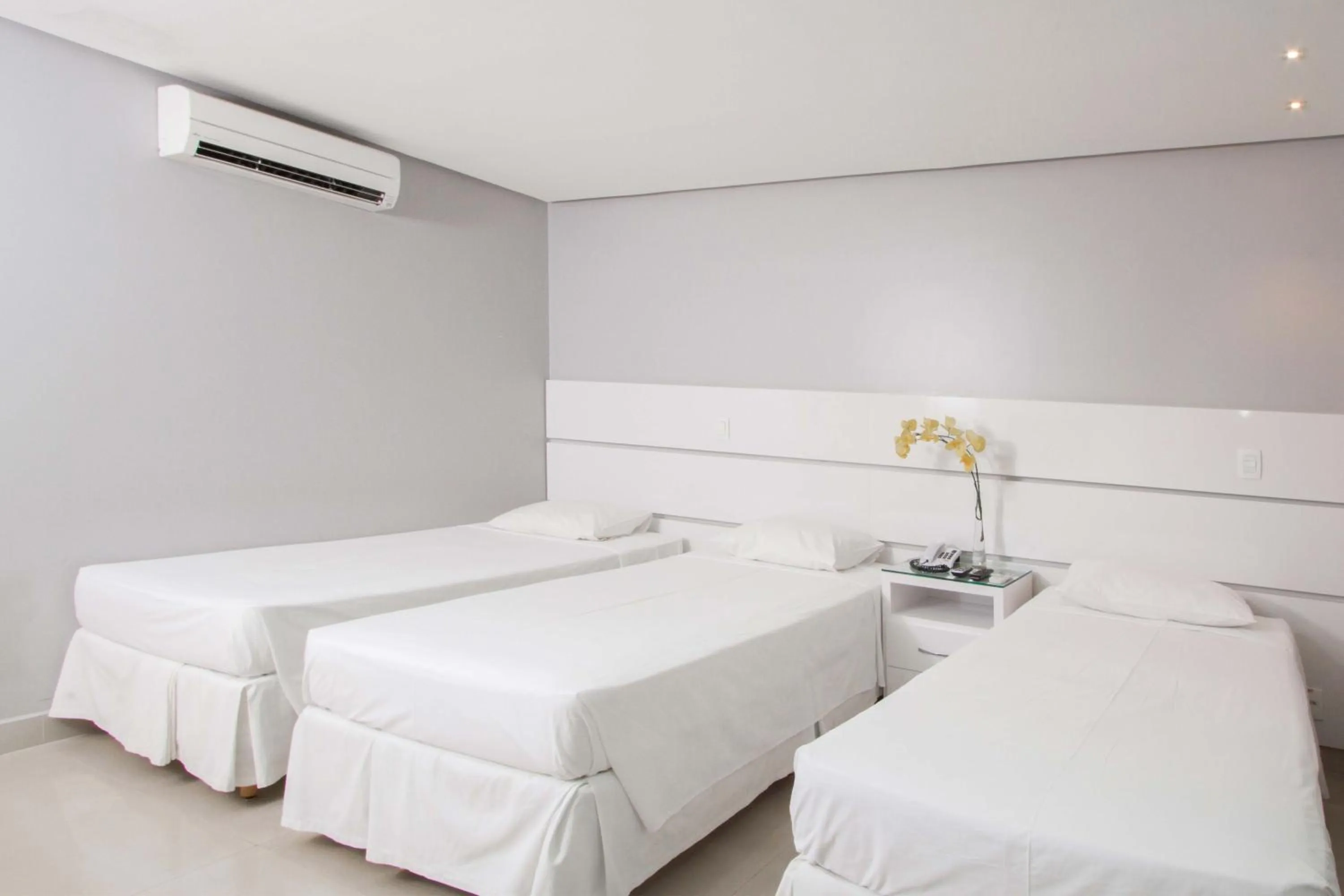 Photo of the whole room, Bed in Brisa Tower Hotel