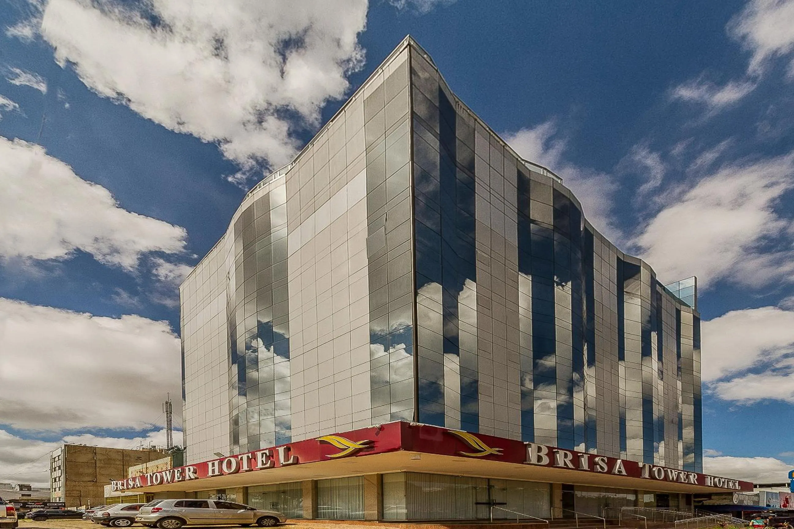 Facade/entrance in Brisa Tower Hotel