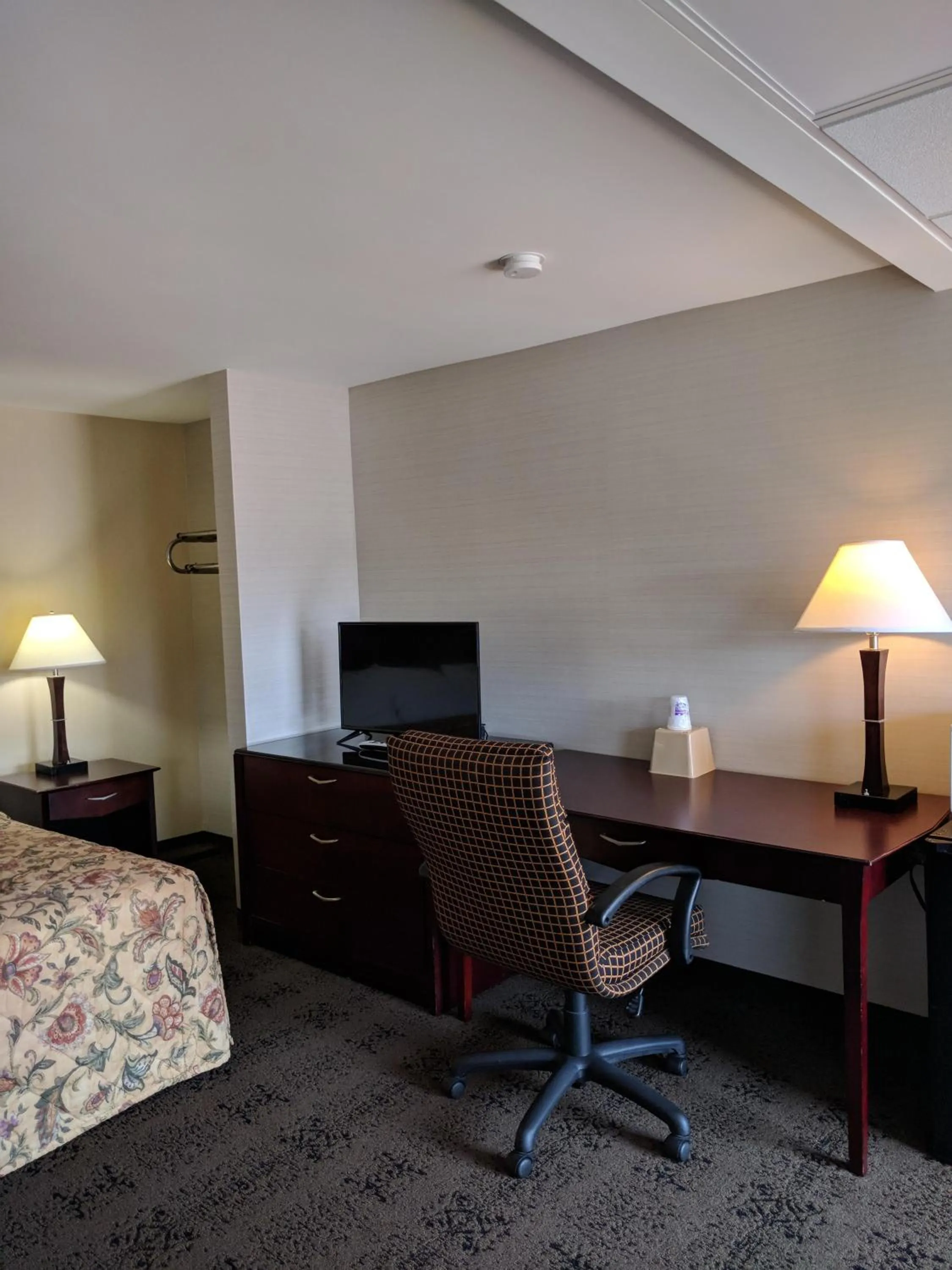 Knights Inn Pine Grove