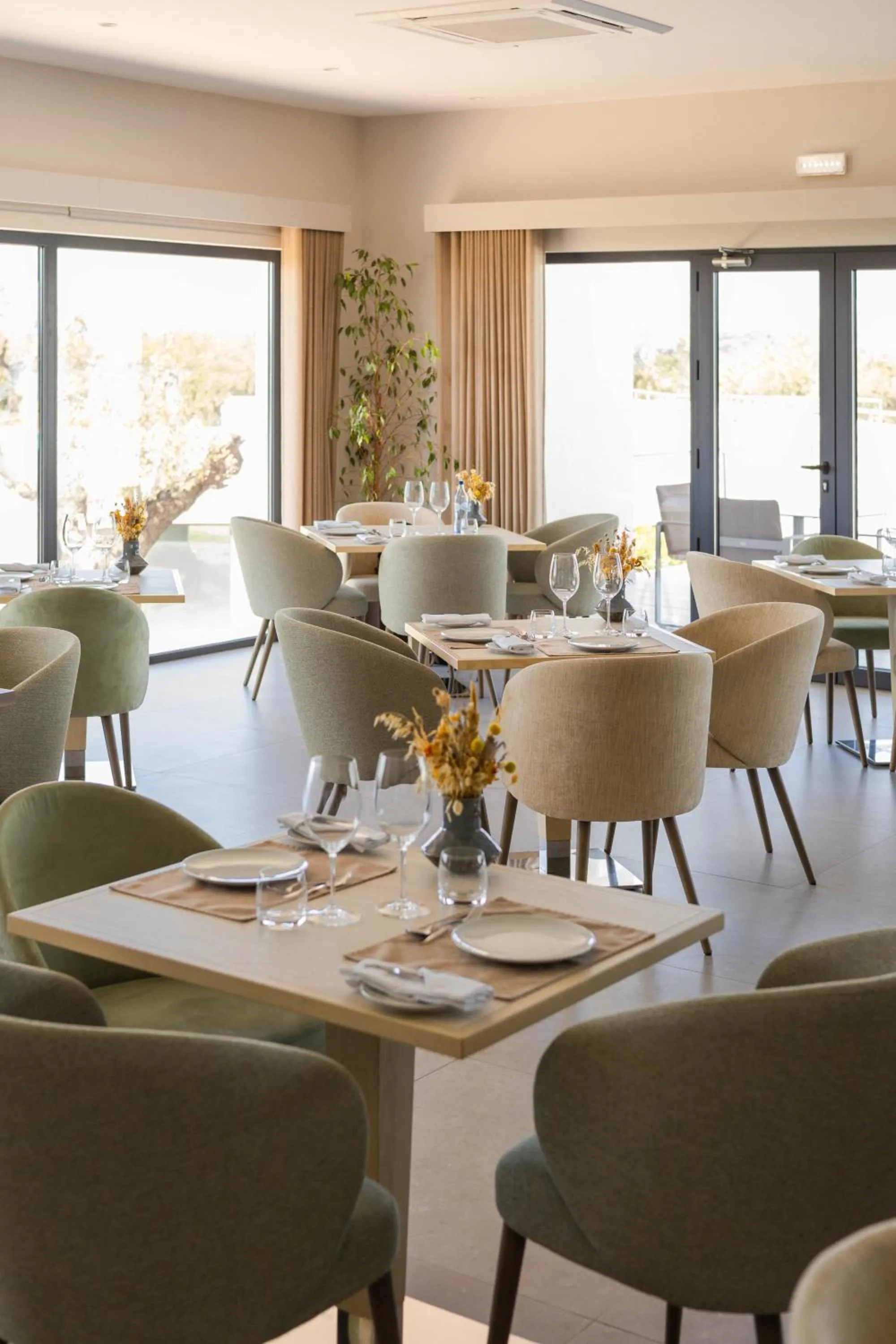 Restaurant/places to eat in Herdade dos Delgados