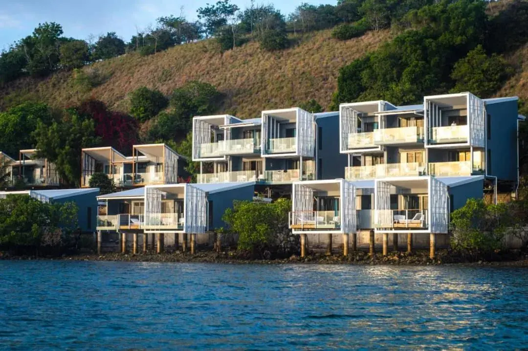 Twin Room with Sea View in Loloata Island Resort Twin Room with Sea View in Loloata Island Resort