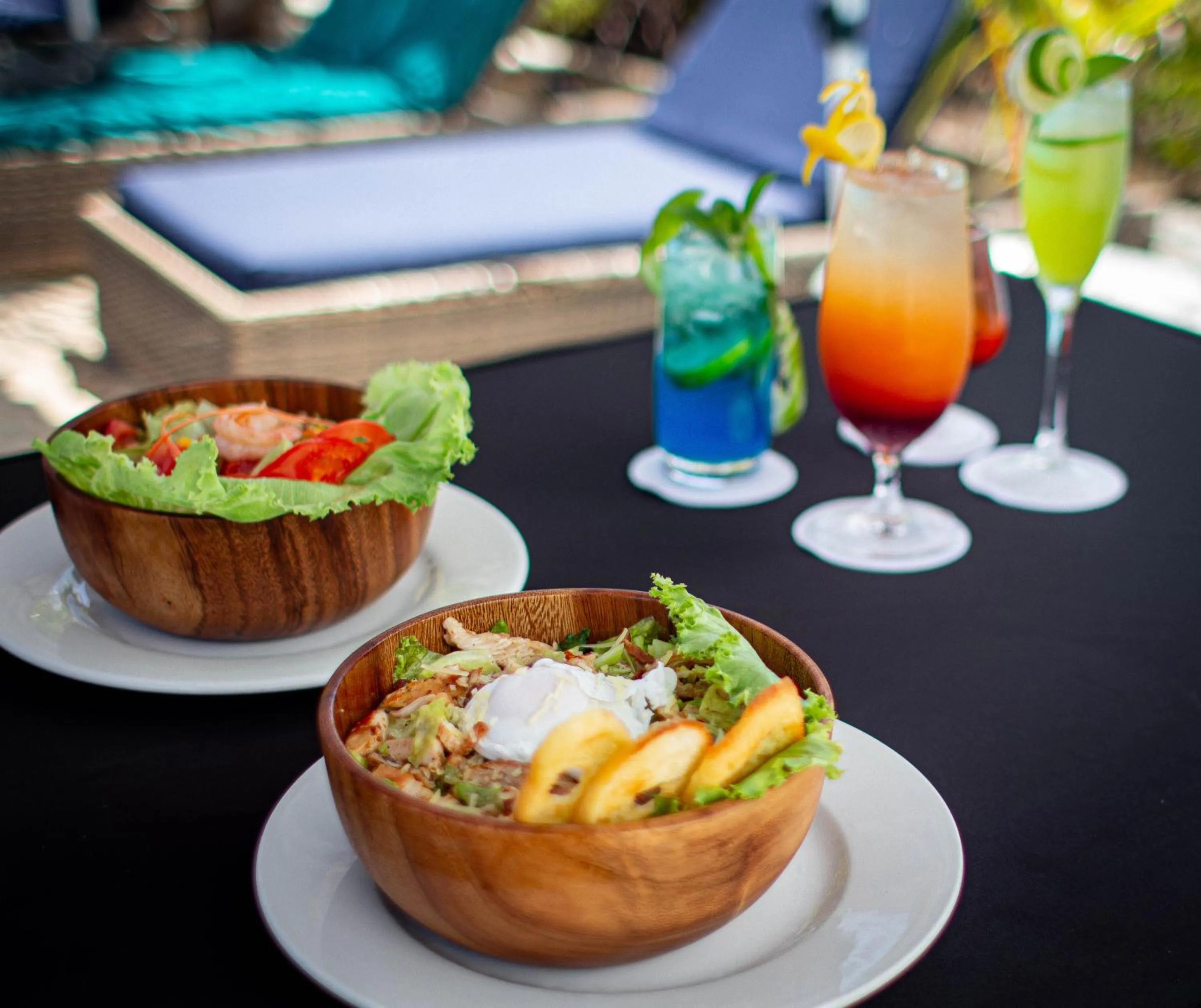 Food and drinks in Loloata Island Resort