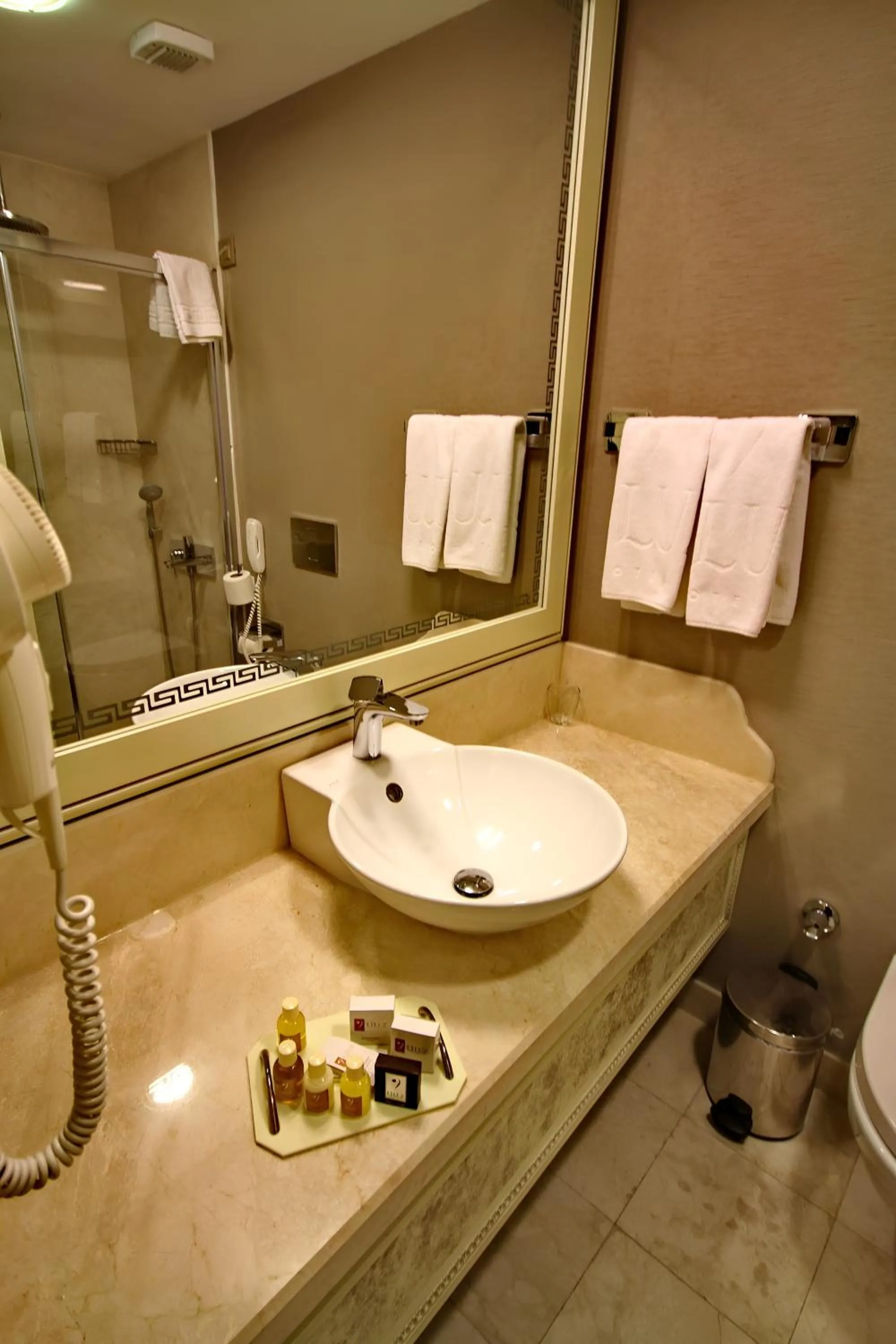 Bathroom in Demir Hotel