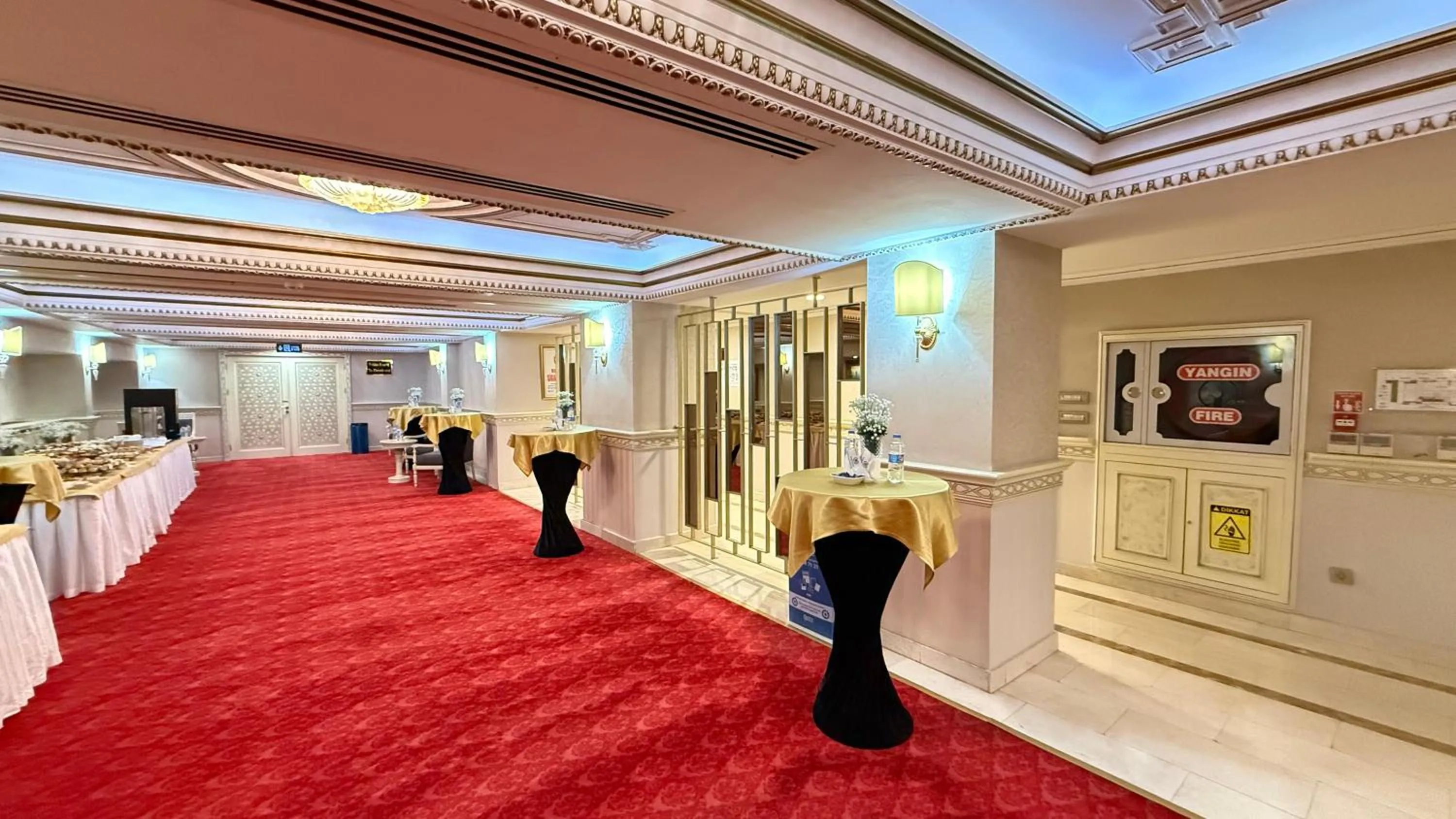 Meeting/conference room in Demir Hotel