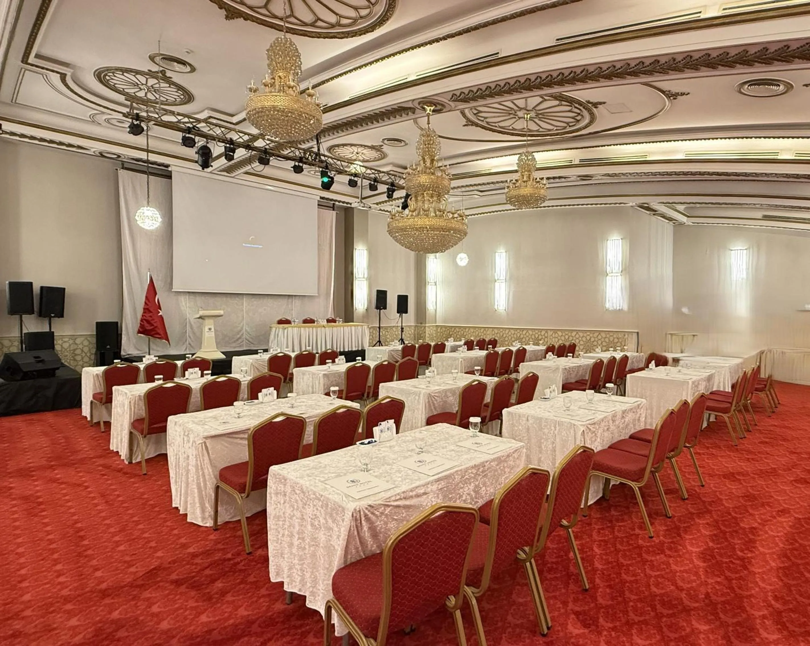 Meeting/conference room in Demir Hotel